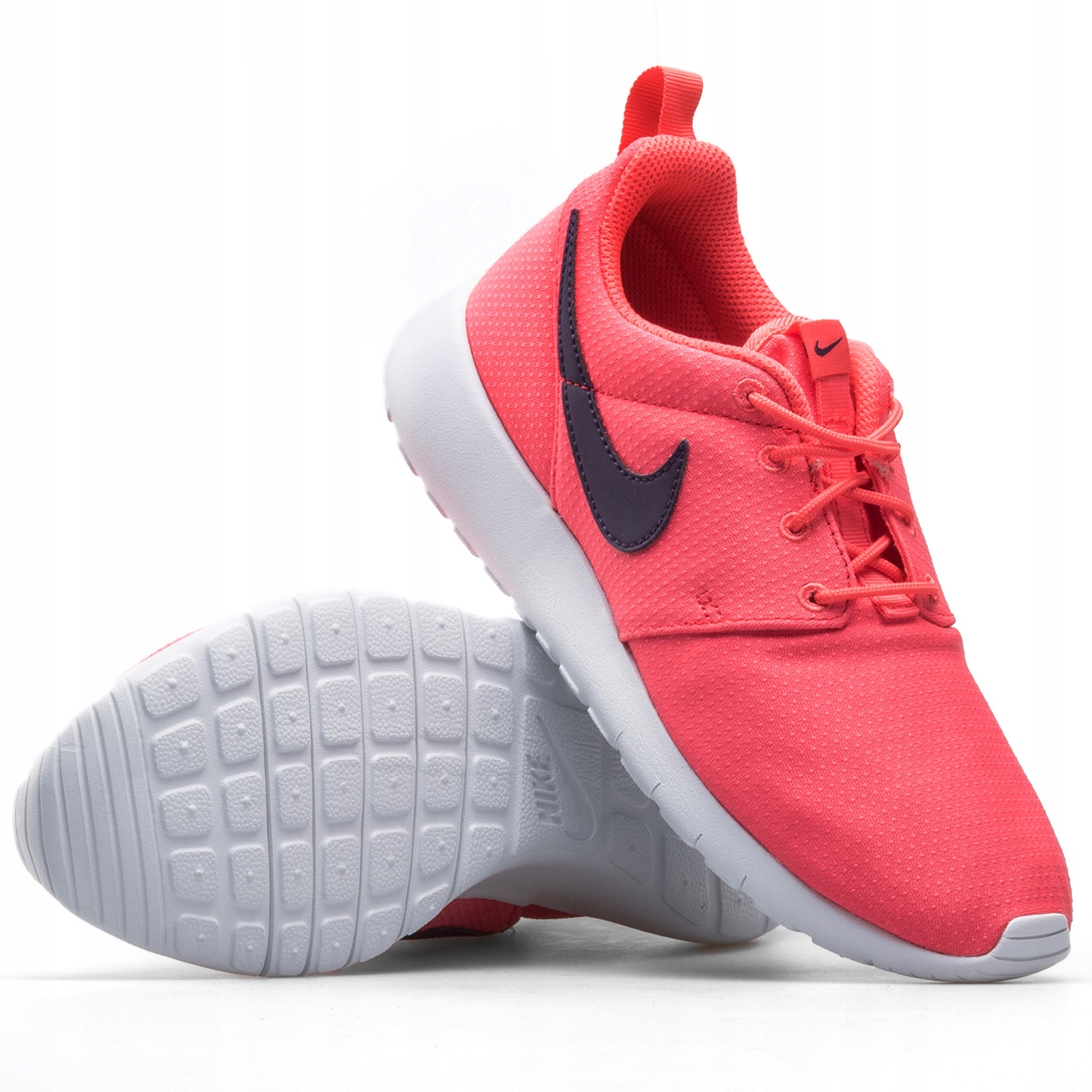 Nike Roshe One (gs) 599729-801 velikost 38