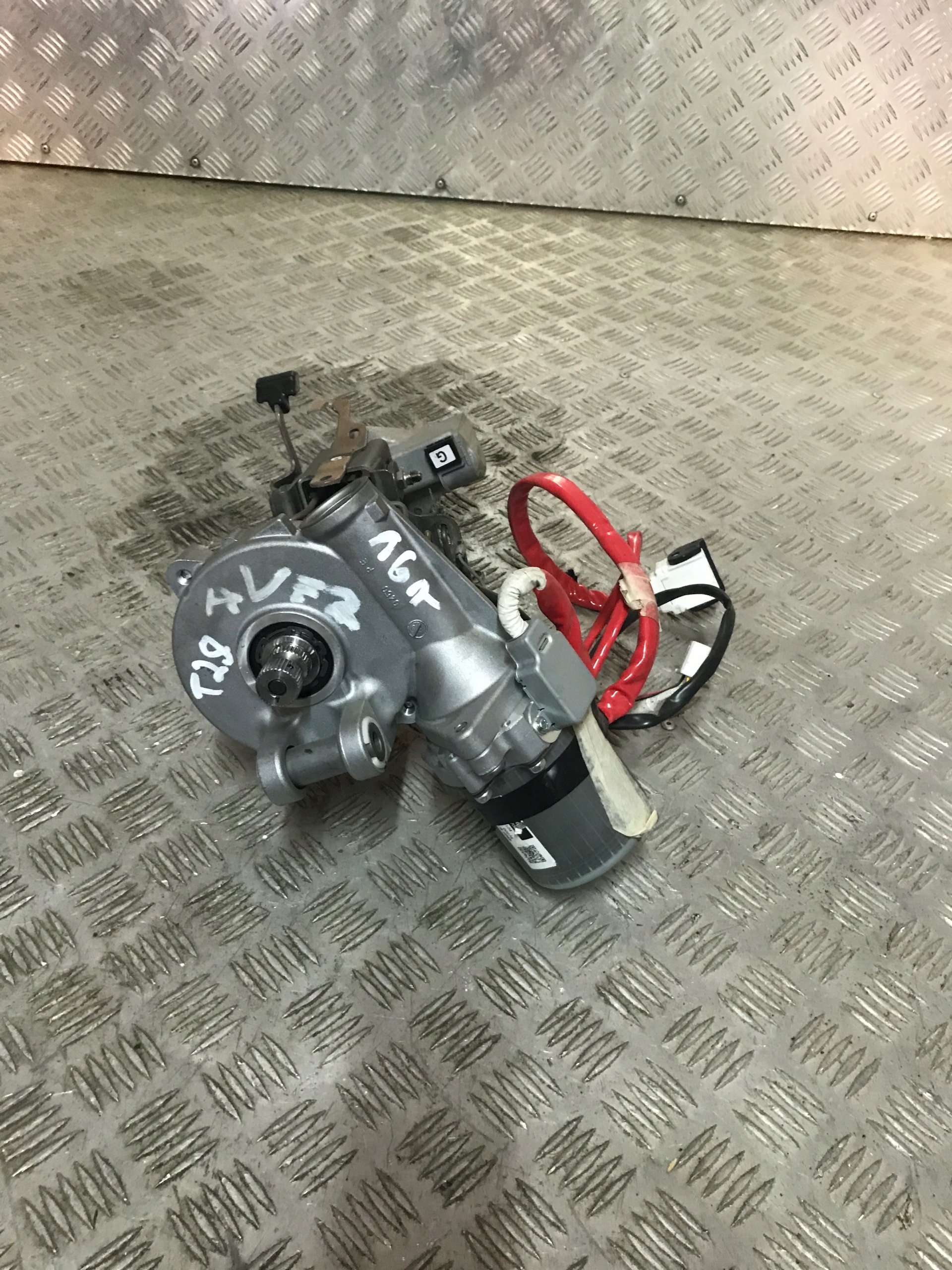 WSPOMAGANIE ELEKTRYCZNE TOYOTA AVENSIS T29