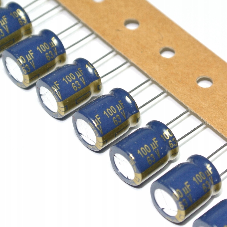 

100uF 63V 105' Panasonic Fc Low imp [1szt] #RR26