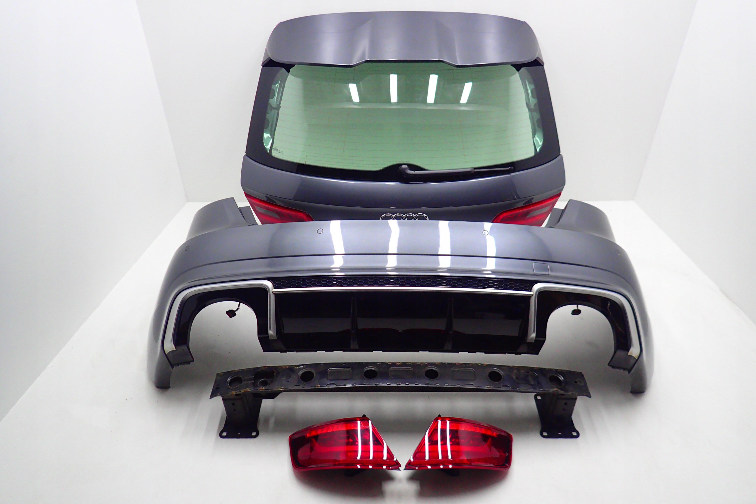 AUDI RS3 A3 RS 8V KLAPA ZDERZAK LAMPY LED LZ7S WYDECH TŁUMIK KPL Numer katalogowy części AUDI RS3 A3 RS 8V KLAPA ZDERZAK LAMPY LED LZ7S WYDECH TŁUMIK KPL