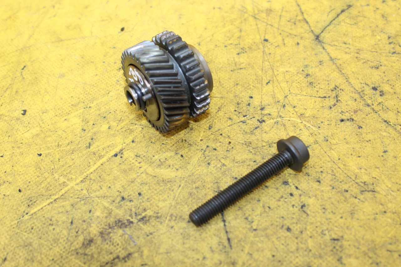 Шестерня A4 B8 2.0 TFSI CDN 06H103319Q