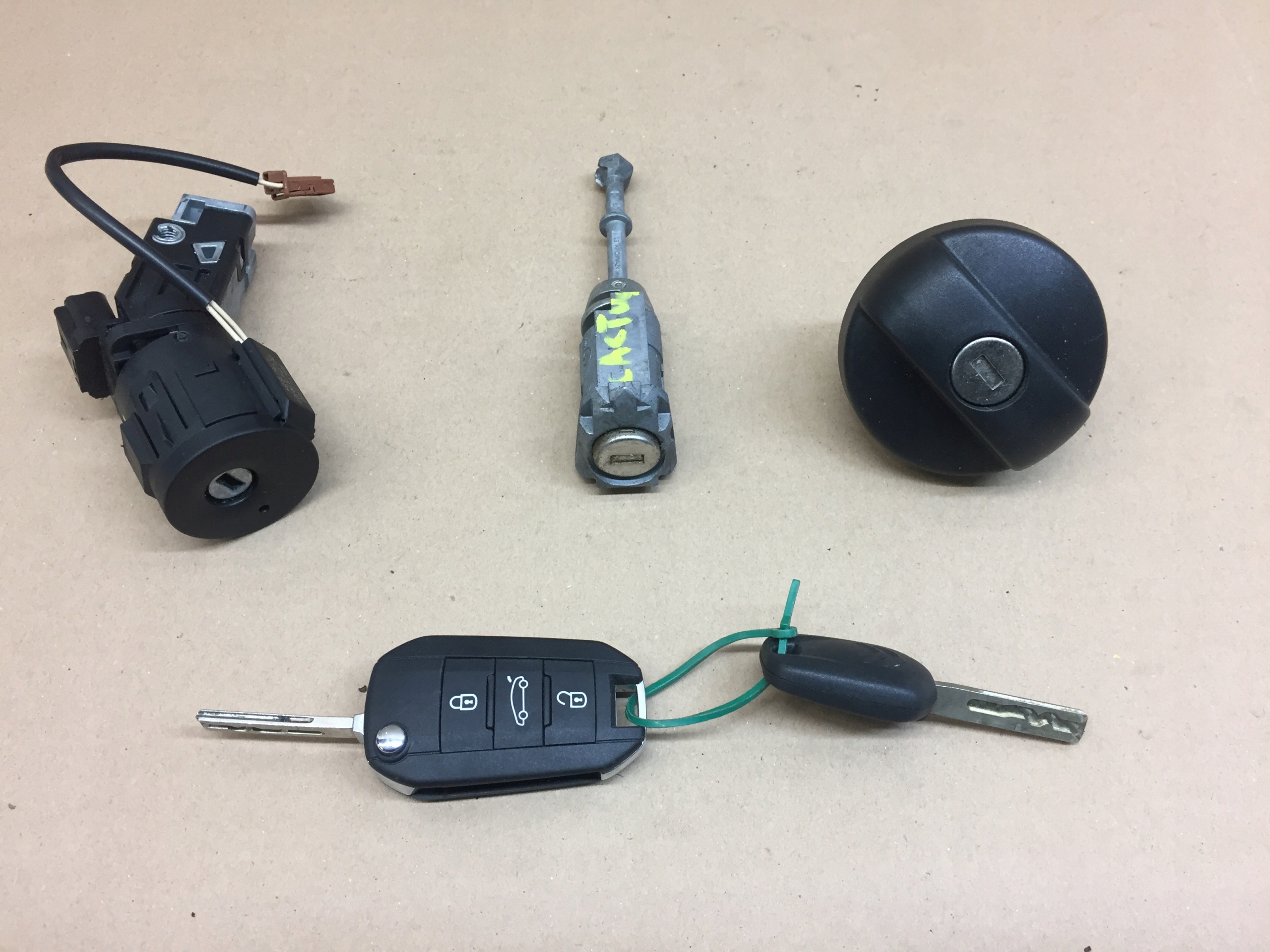 C4 CACTUS LIFT ключ запалювання вставка пробка KPL