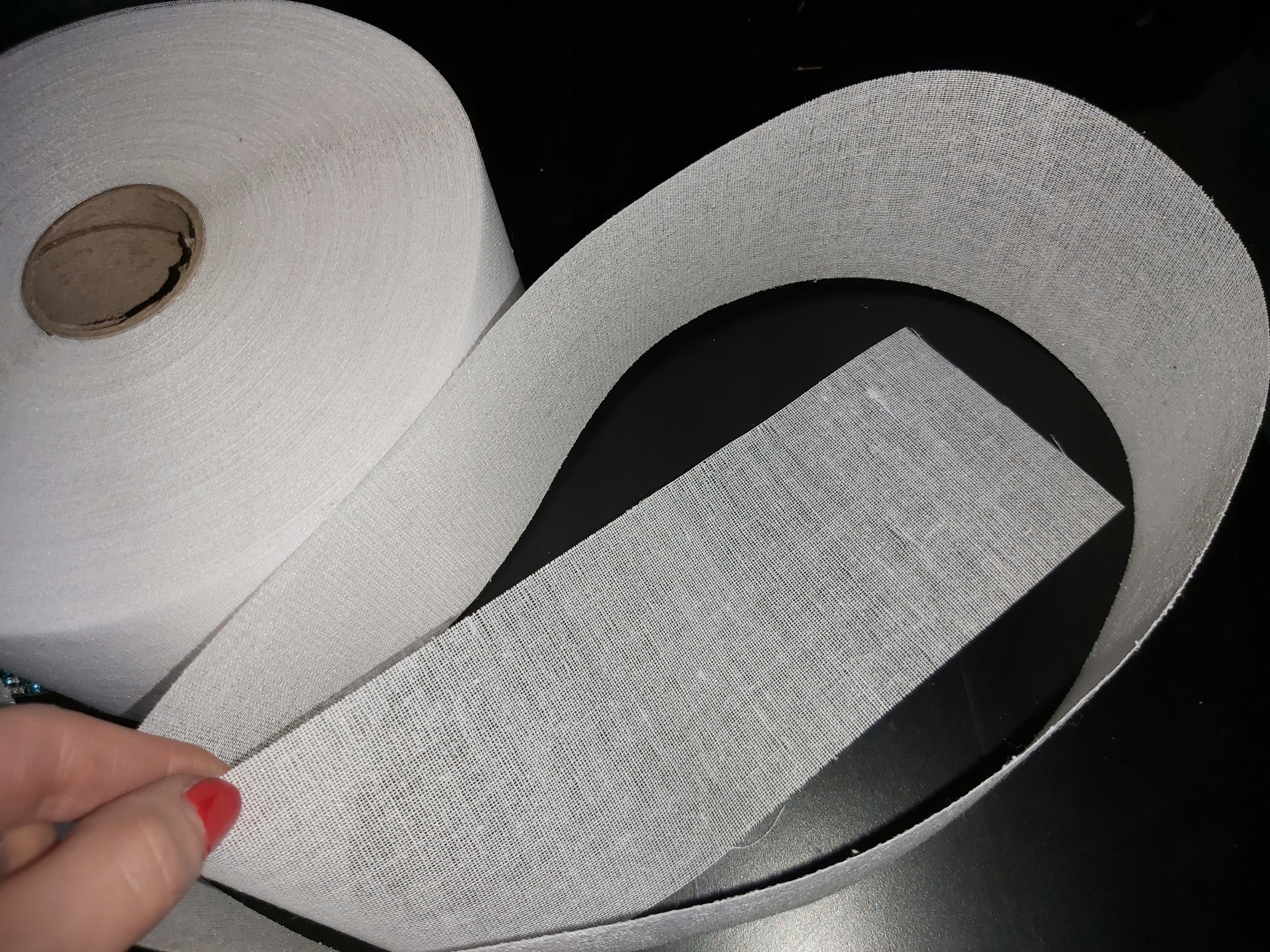 TAŚMA Z KLEJEM USZTYWNIĄJĄCA DO PRZELOTEK SZTYWNIK METRY FIRANA ZASŁONA 8CM Marka bez marki