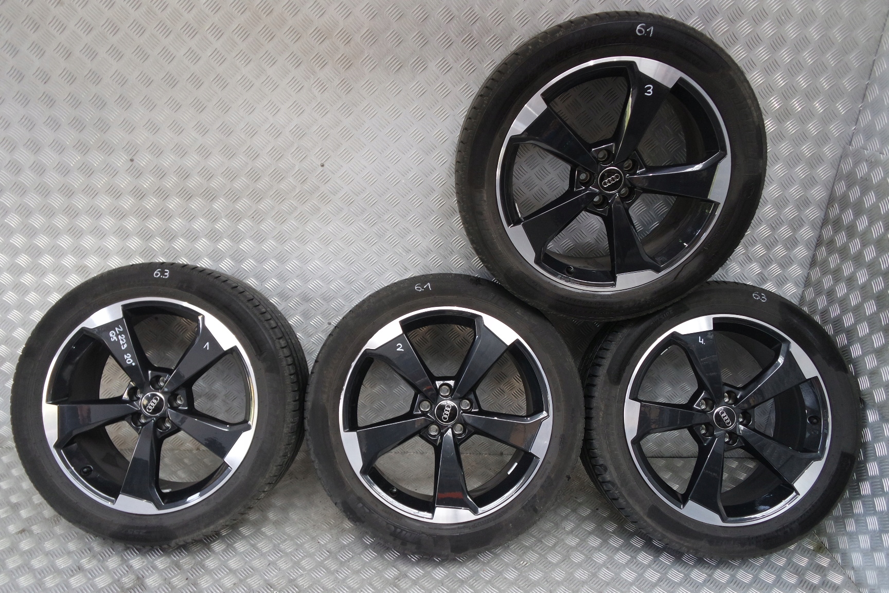 4× Диск алюминиевый Audi OE AUDI SPORT 8.0