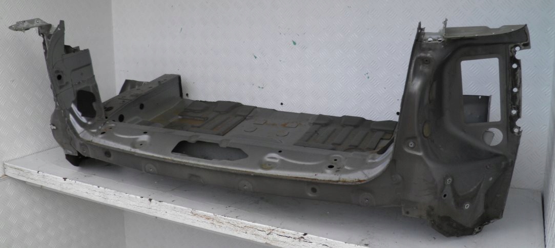 PAS TYLNY WANNA PODŁOGA RANGE ROVER SPORT I L320 Typ samochodu Samochody osobowe