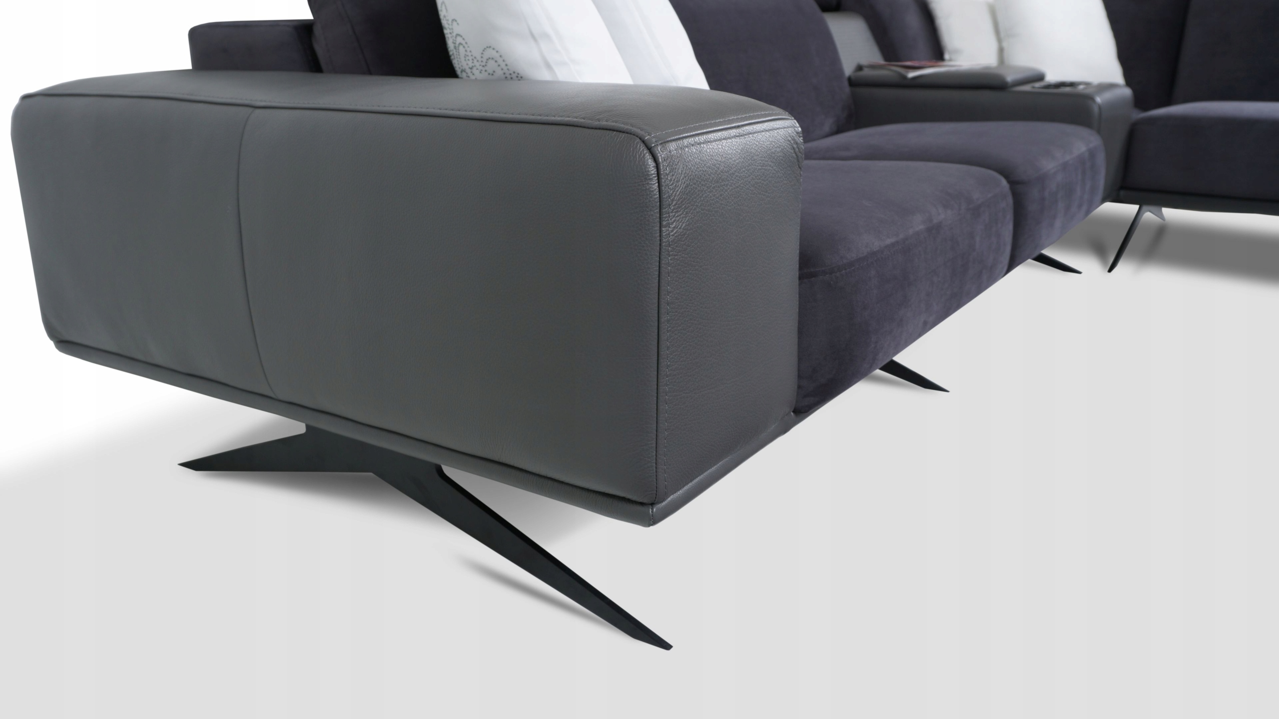 Kanapa z leżanką wysokie nóżki Regulowane zagłówki Wysokość mebla 98 cm