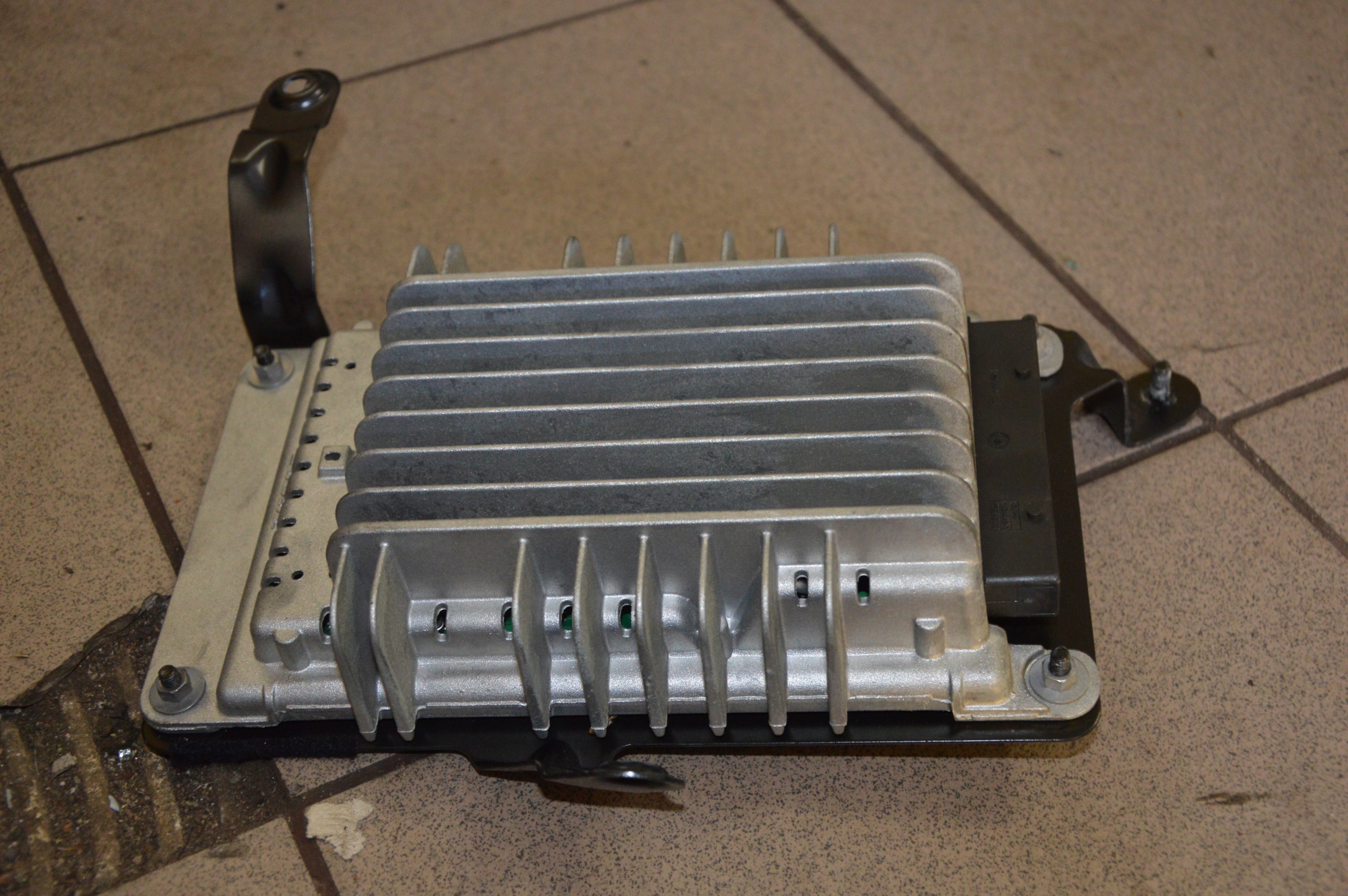 Audi A3 8P Lift 3D Wzmacniacz BOSE 8P3035223B