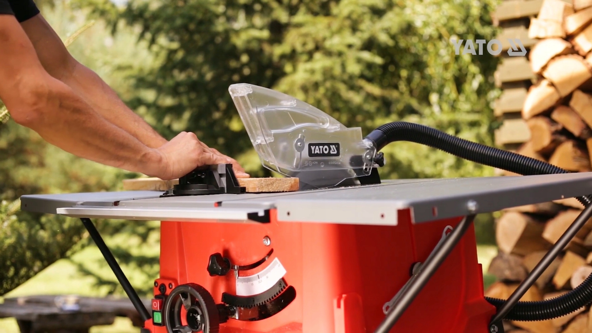 PIŁA STOŁOWA YATO PILARKA TARCZOWA 250MM 1800W Marka Yato