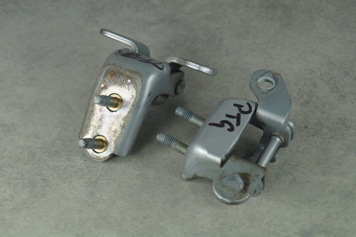 ZAWIASY DRZWI PRAWY TYŁ KPL HONDA FR-V 05-07 Producent części Inny