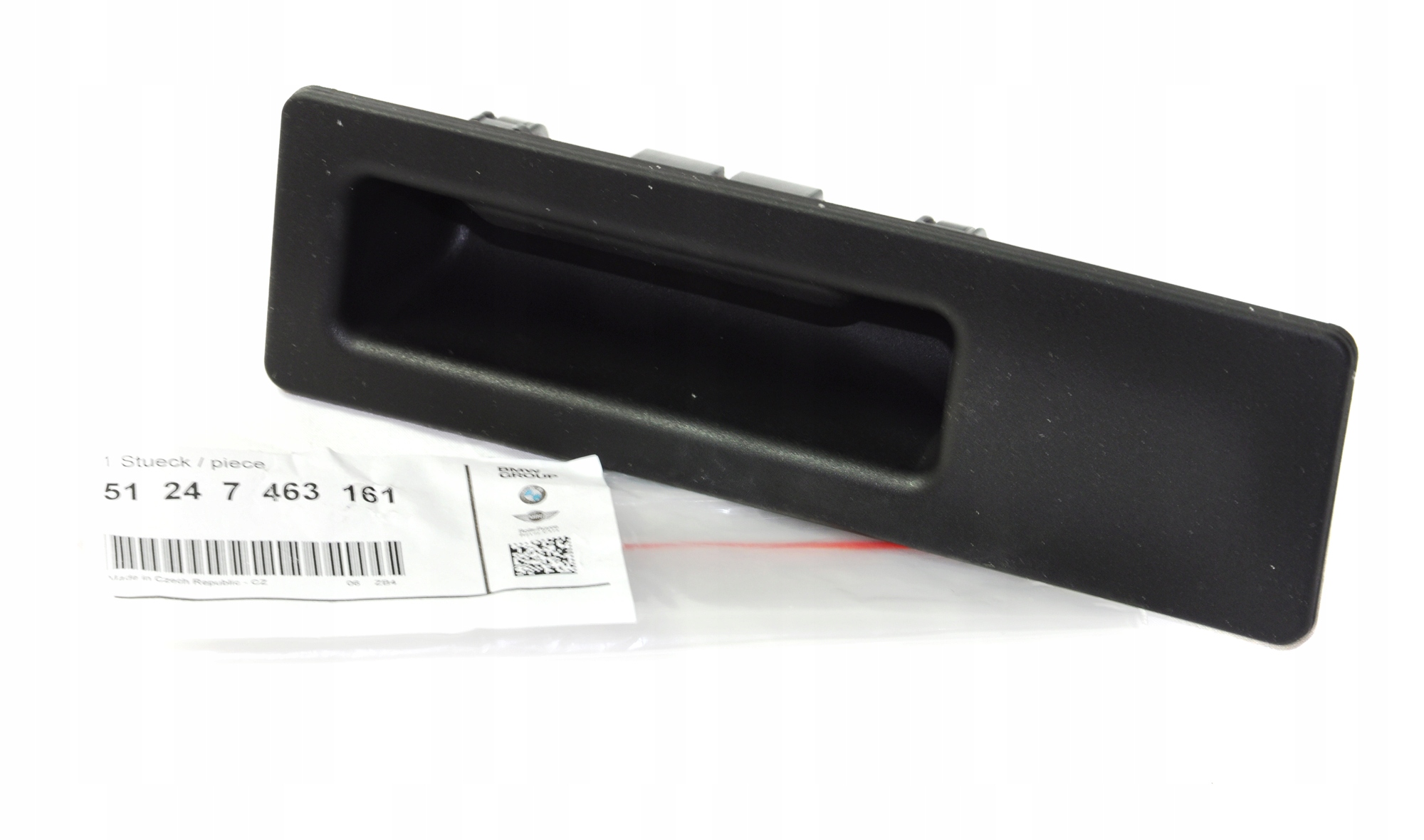 7368752 51247368752 - OE BMW кнопка задней двери багажника X1 F48 F49