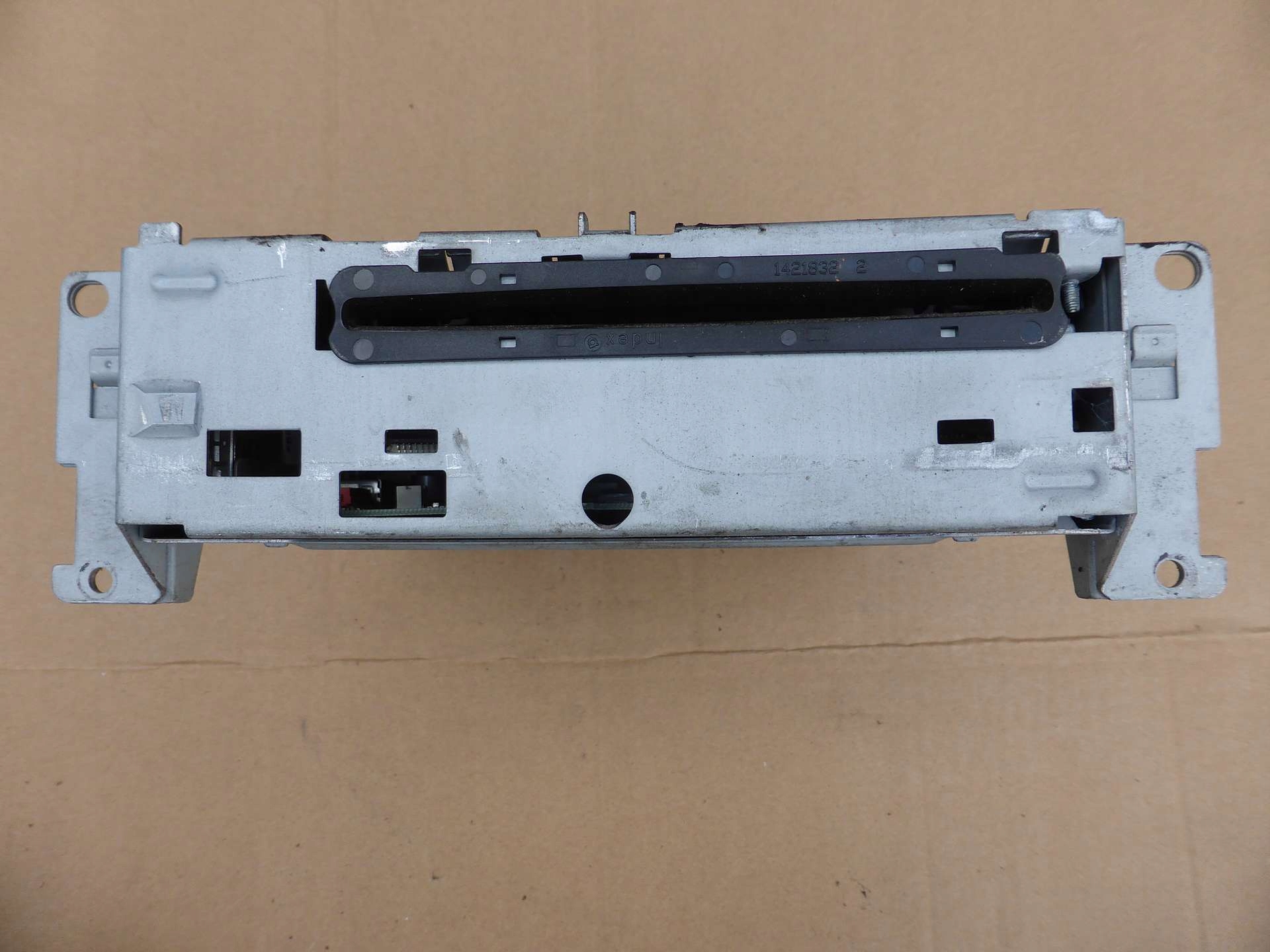 Радиоприемник CD-привод M-ASK BMW E60 E61 6942636