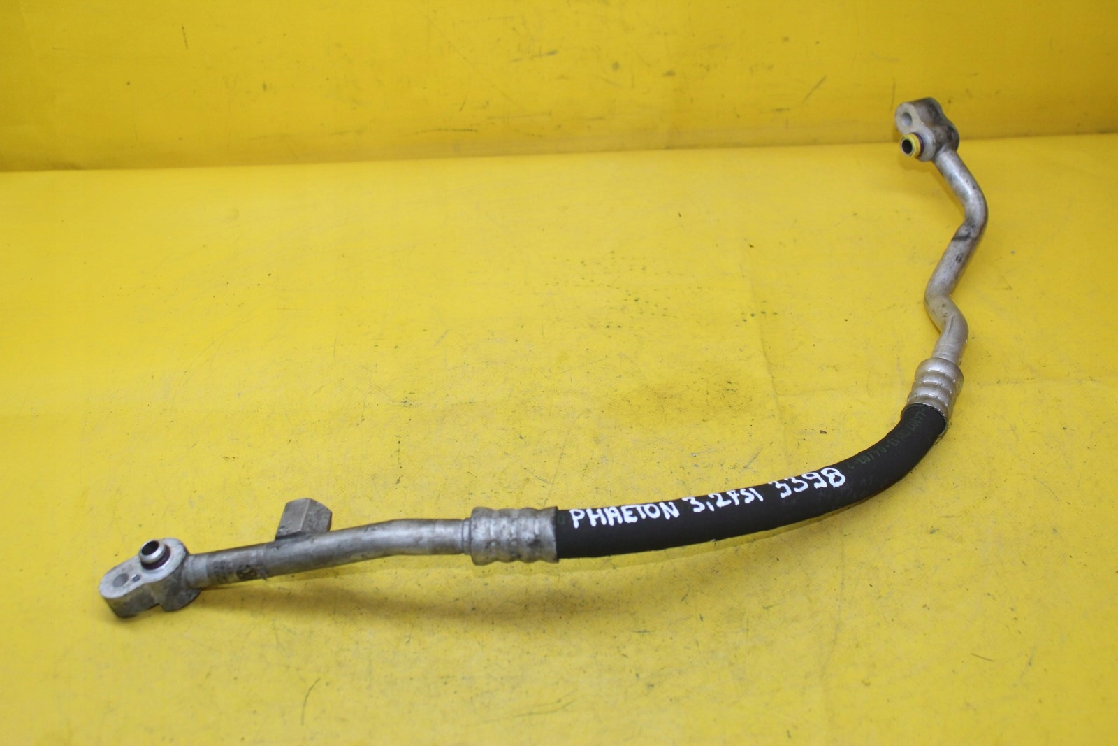 КАБЕЛЬ КОНДИЦІОНЕРА PHAETON 3.2 FSI 3D0260701AF