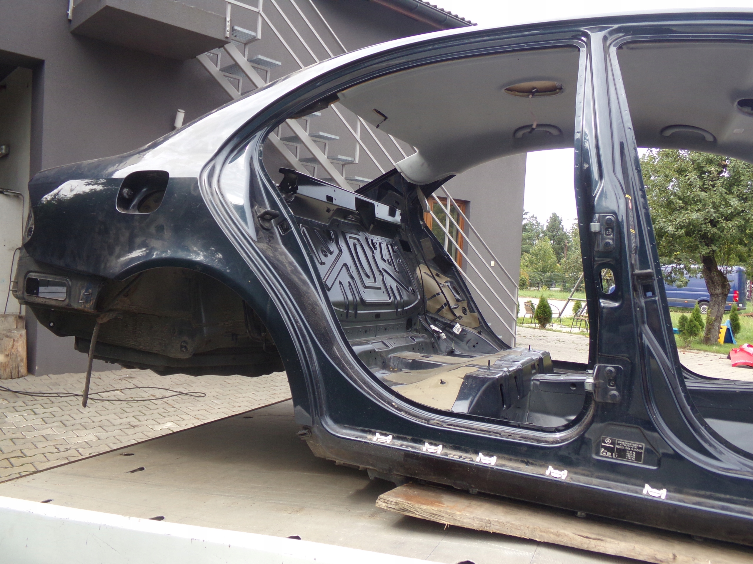 MERCEDES Е КЛАС W211 ЧЕТВЕРТЬ ПРАВЫЙ ЗАД. 189