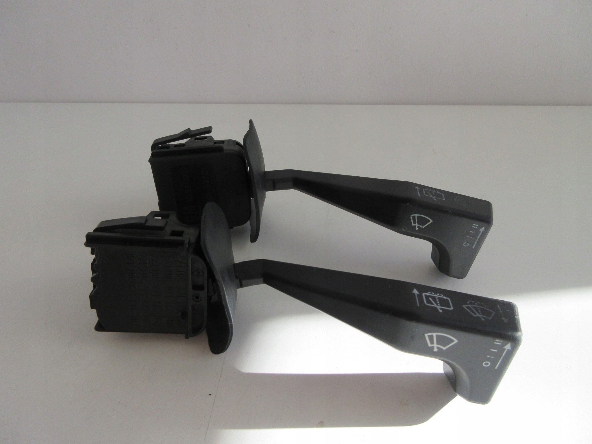 Przełącznik wycieraczek Opel Kadet 90213327