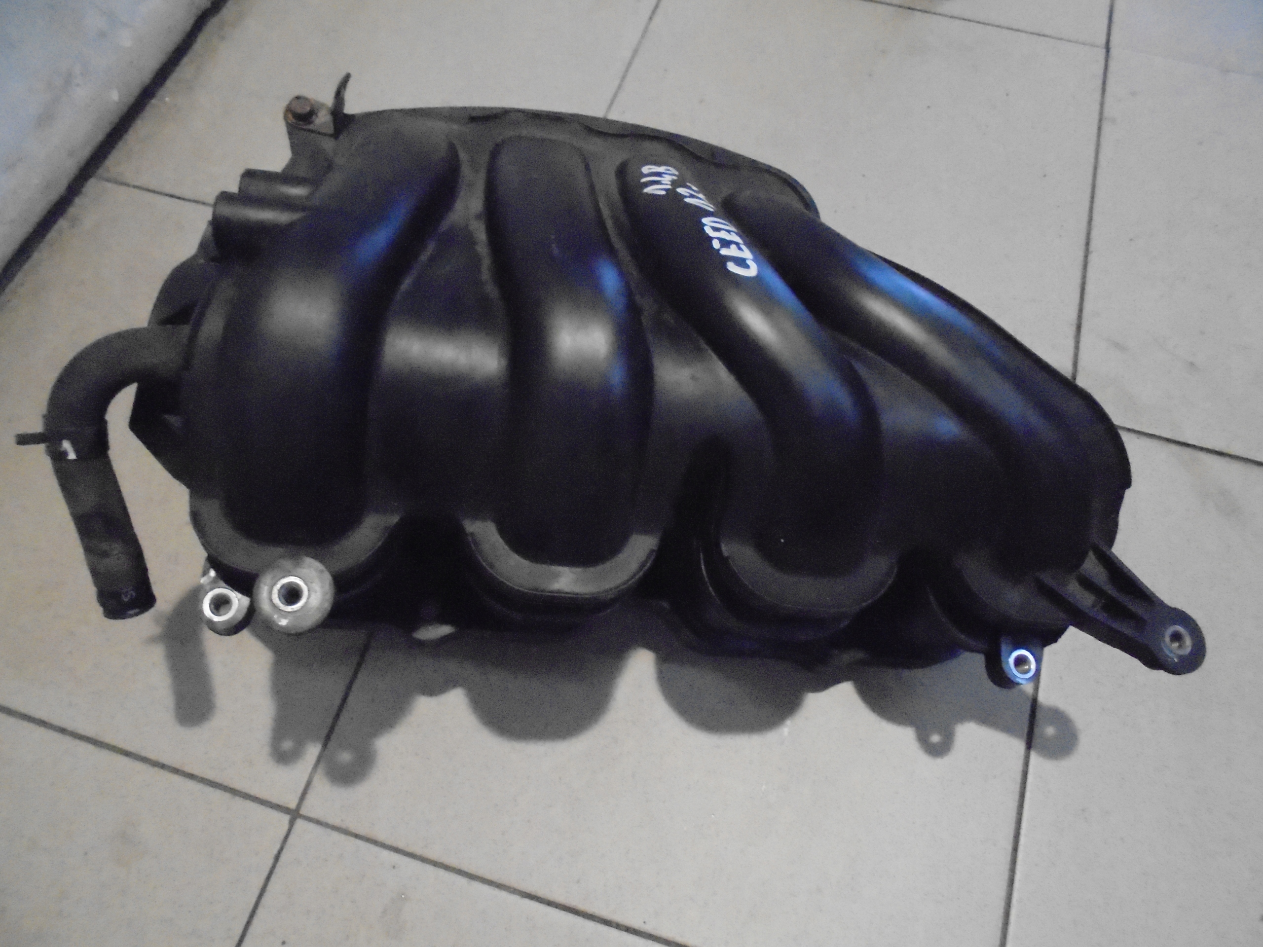 Kia ceed i30 12-17R всмоктуючий колектор 1.4 b. G4FA