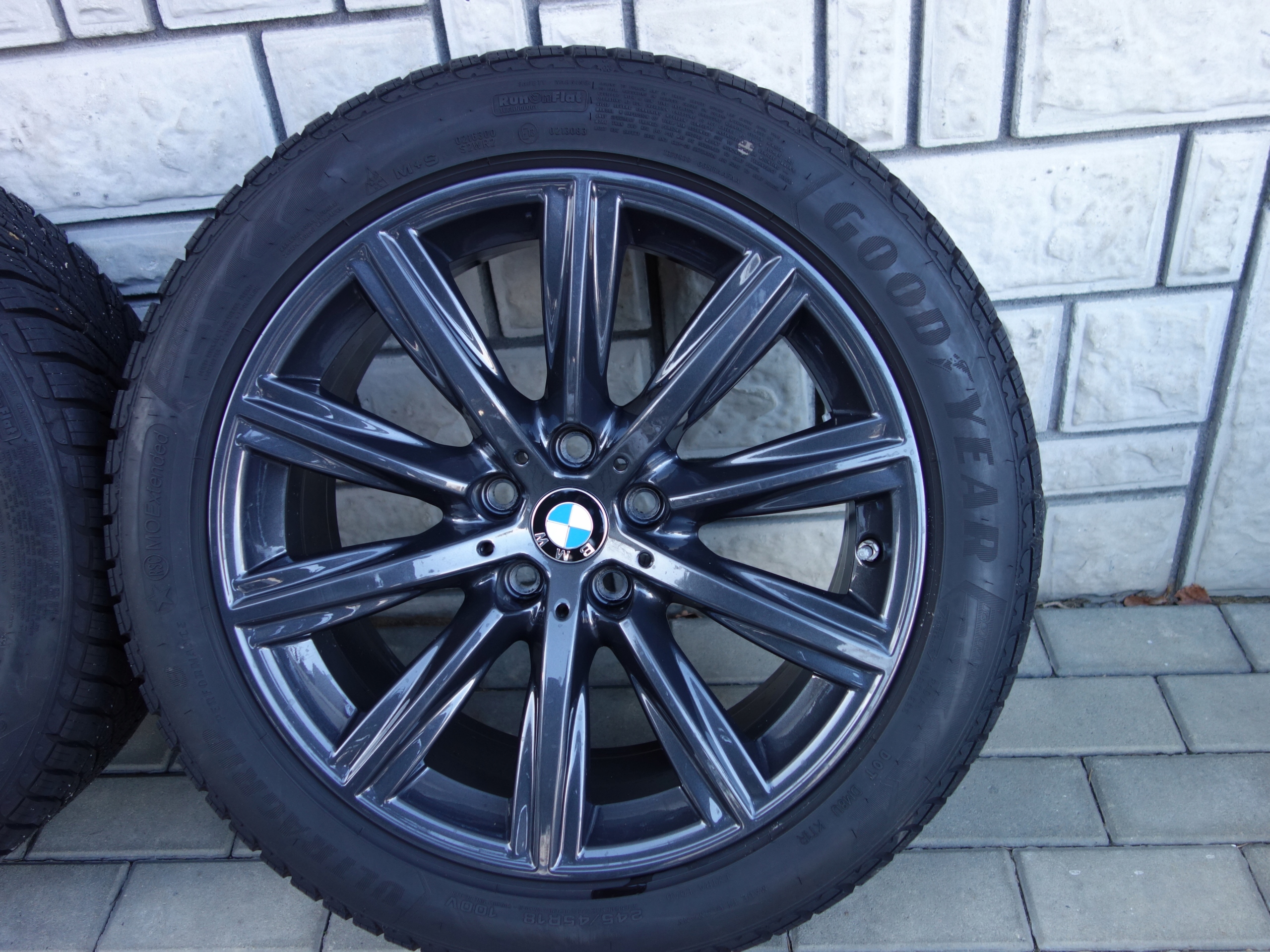 KOŁA BMW G30 G31 G10 G11 G12 18'' Szerokość opony 245 mm