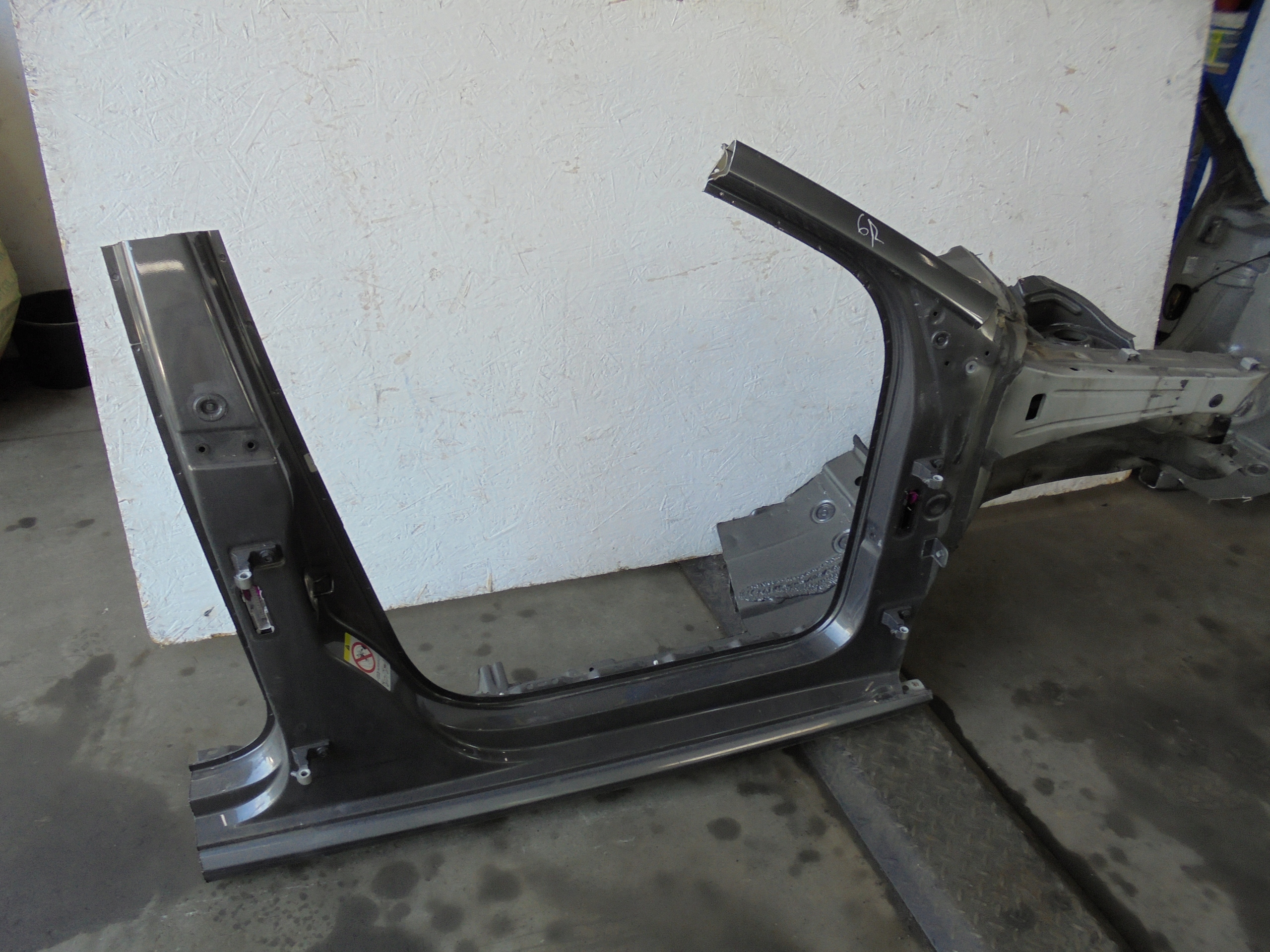 VW POLO 6R 6C PRÓG SŁUPEK ĆWIARTKA PRAWA PRZÓD