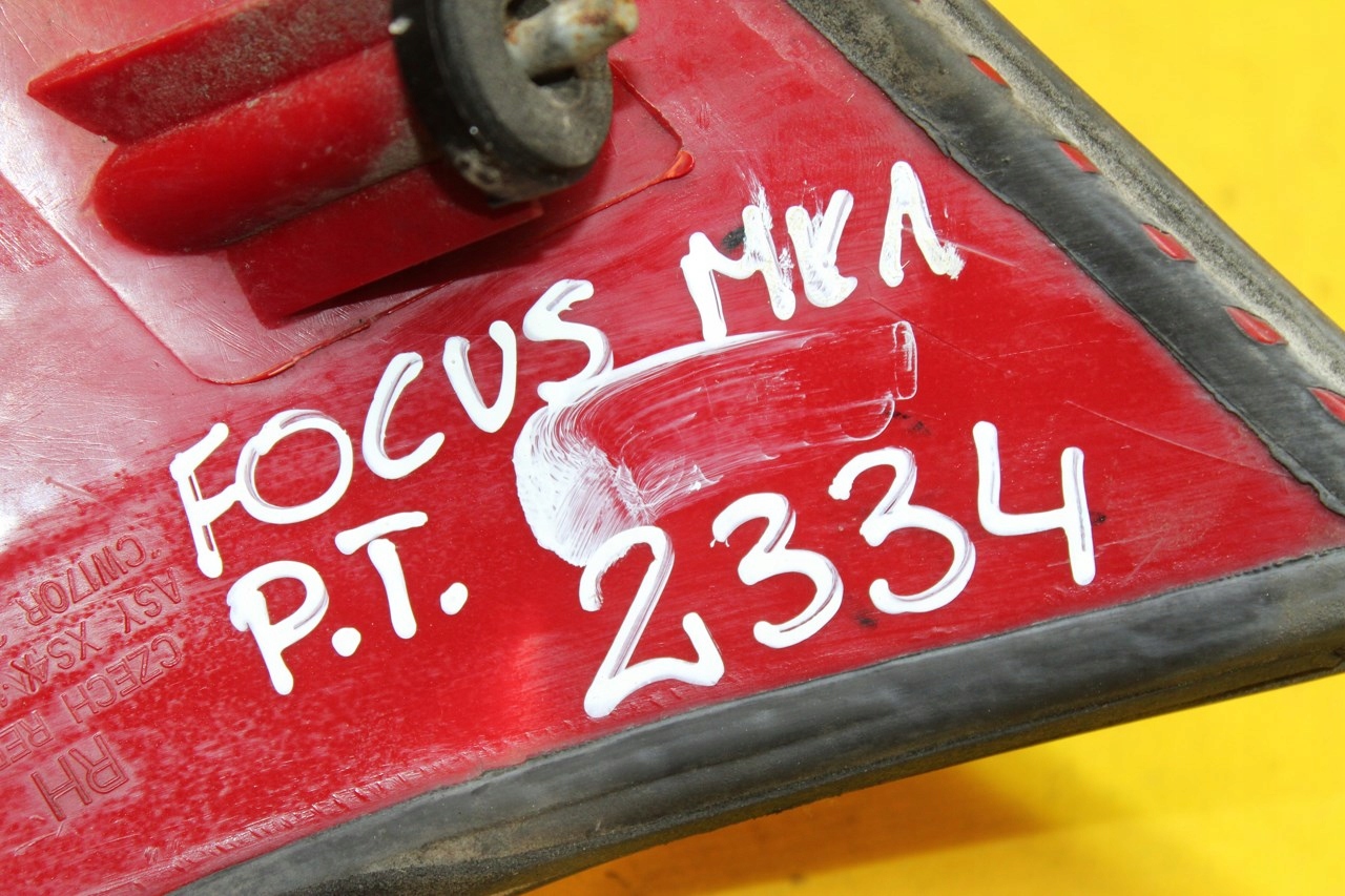 фонарь задний правый Focus MK1 XS4X-13404