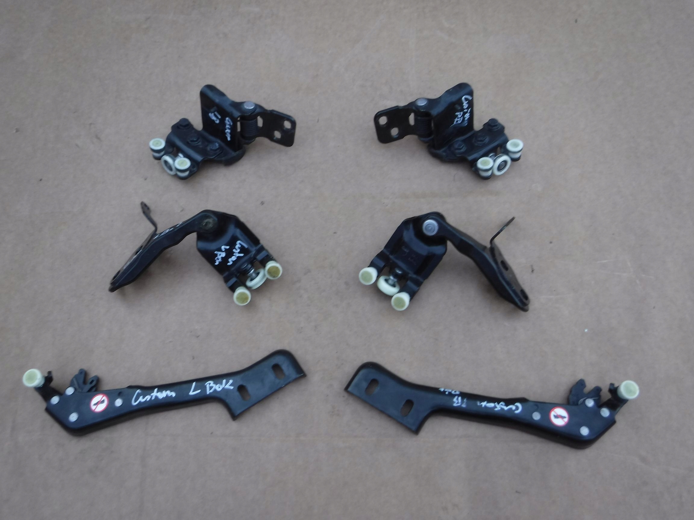 ROLKA PROWADNICA DRZWI PRZESUWNYCH FORD CUSTOM