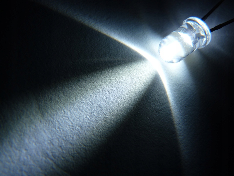 dioda LED fi 5 mm T3 R3 R4 R5 bez rezystora 10 SZT Producent Inny