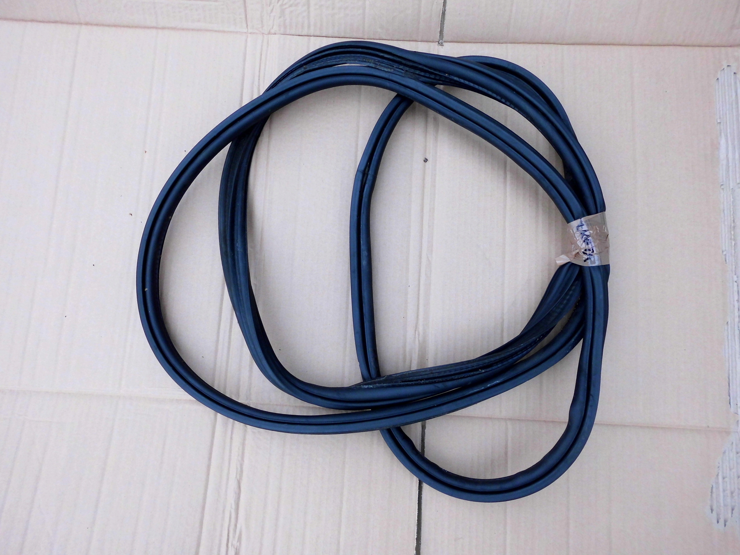 OPEL ZAFIRA B USZCZELKA KLAPY BAGAŻNIKA