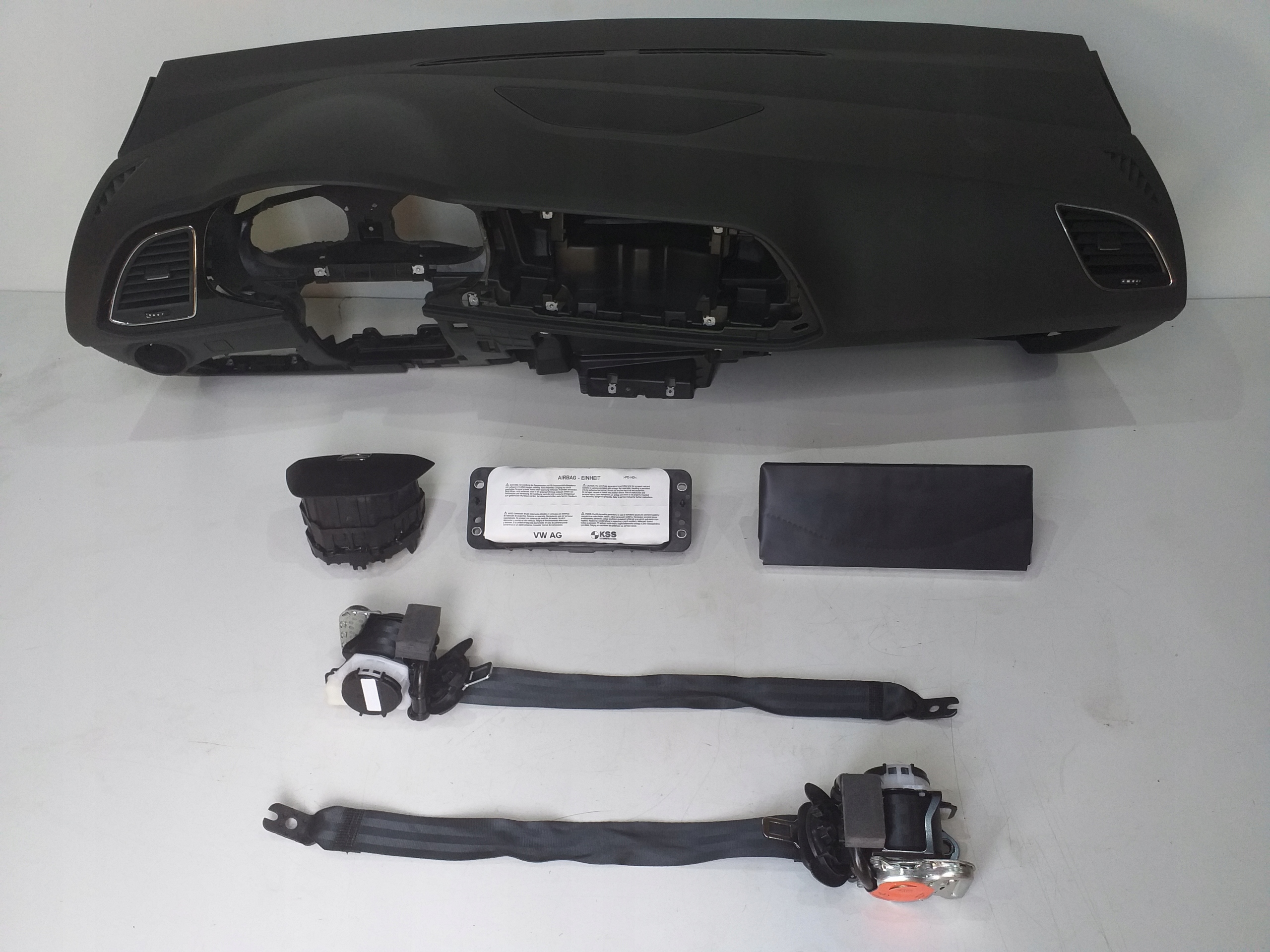 SEAT LEON 3 III ДОШКА КОНСОЛЬ ПОДУШКА БЕЗПЕКИ РЕМЕНІ