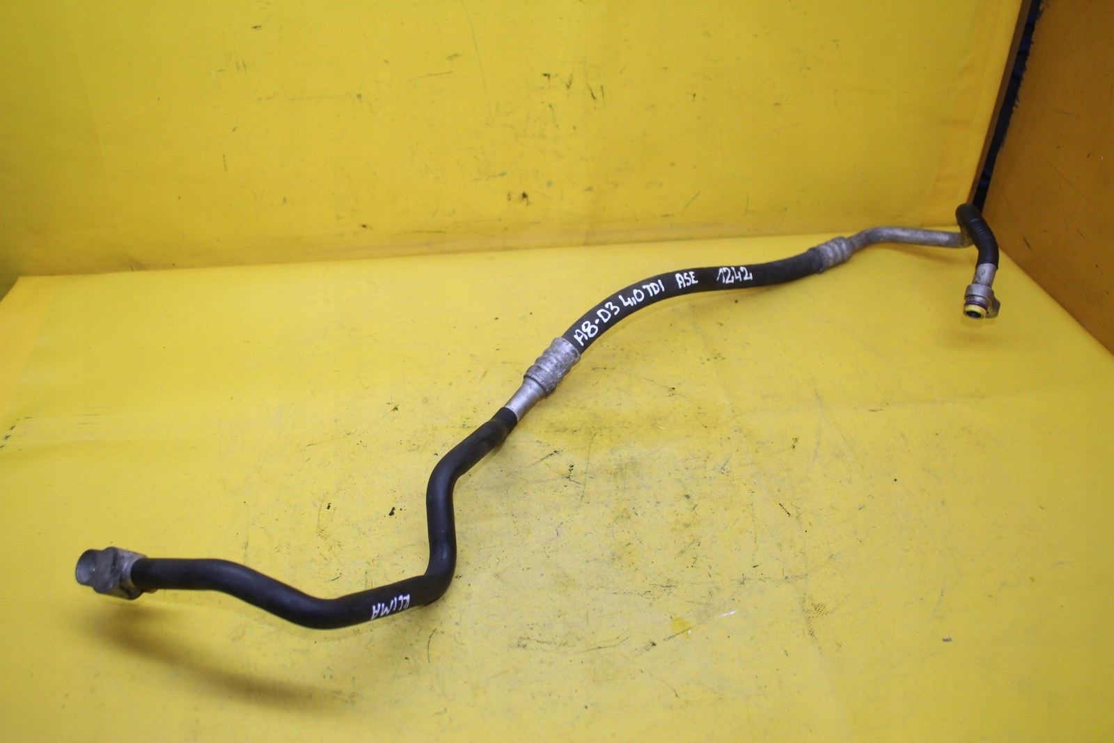 Кабель кондиціонера A8 D3 4.0 TDI 4E0260701AH