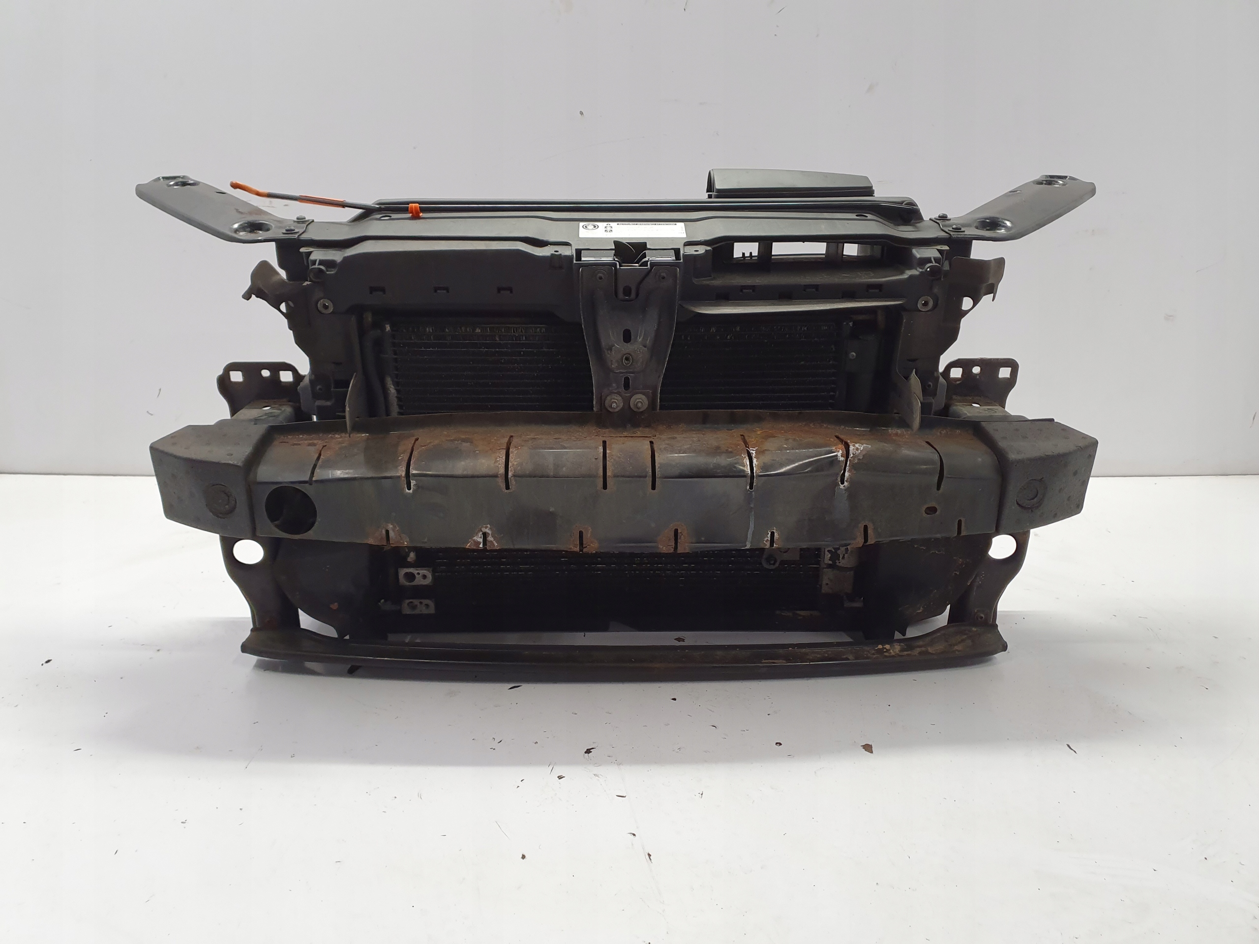 VW JETTA 5C PAS PRZEDNI WZMOCNIENIE 2.0TDI