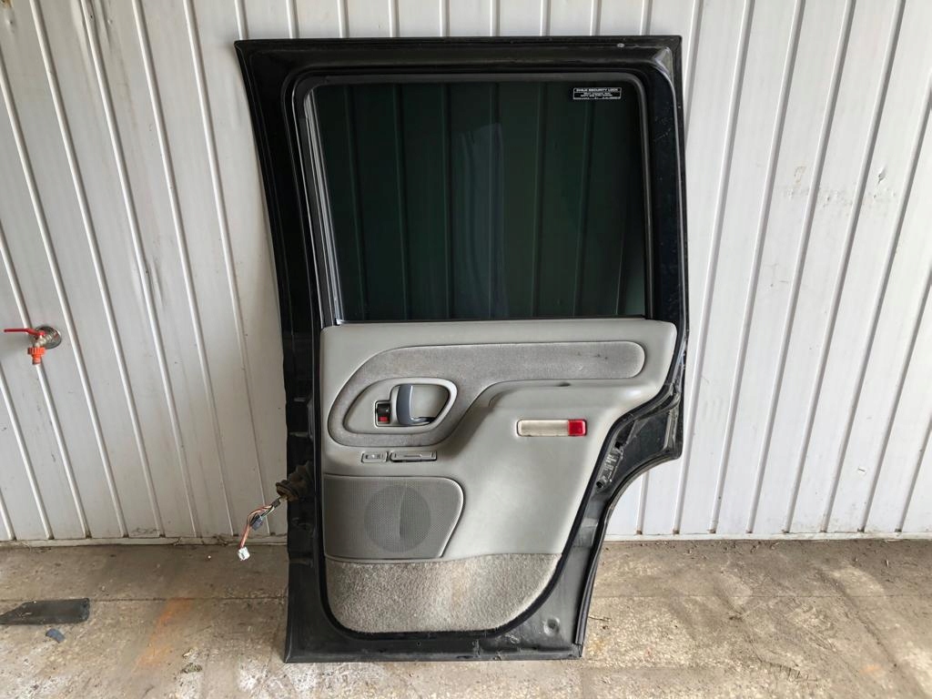 CHEVROLET TAHOE SUBURBAN 92-99r DRZWI TYLNE Strona zabudowy tył - prawa