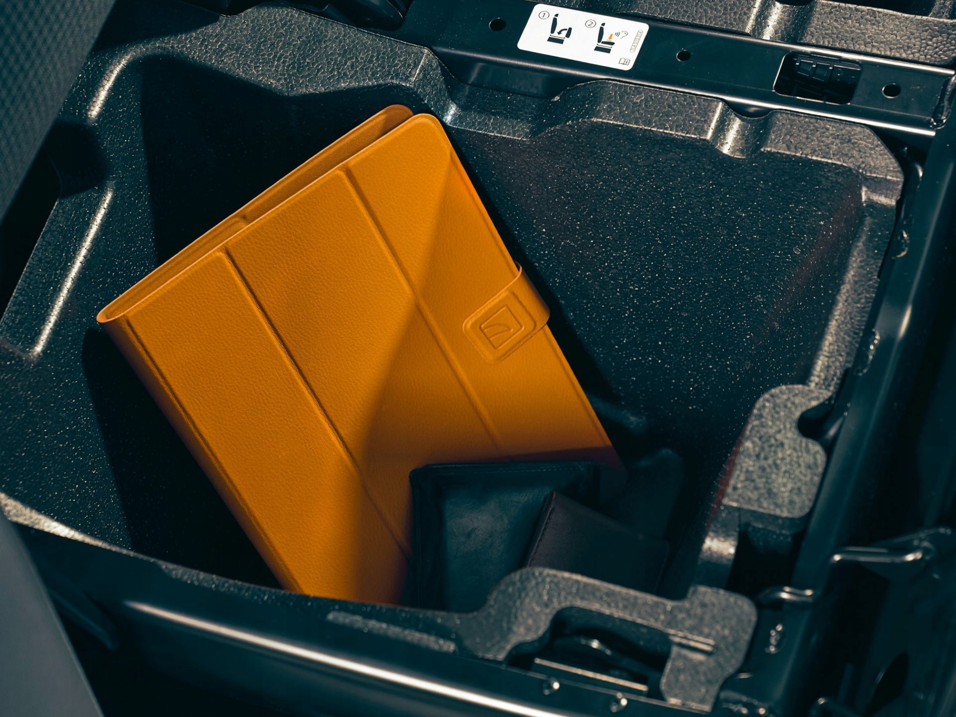 Pokrowce VW Transporter T5 6 osób DOKA 2003-2015 Waga produktu z opakowaniem jednostkowym 5 kg