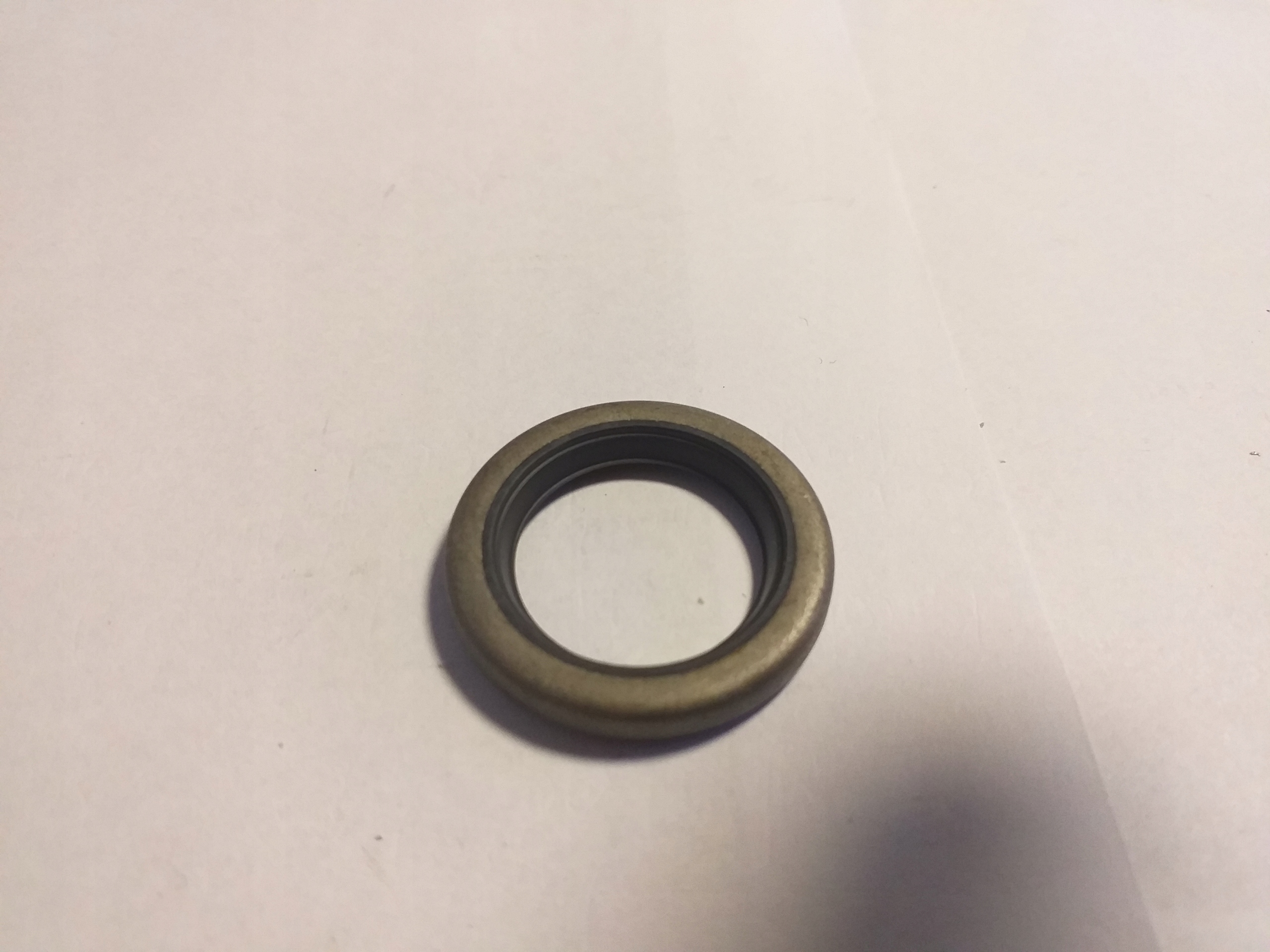 Uszczelniacz górny Briggs Stratton 675e Typ uszczelka