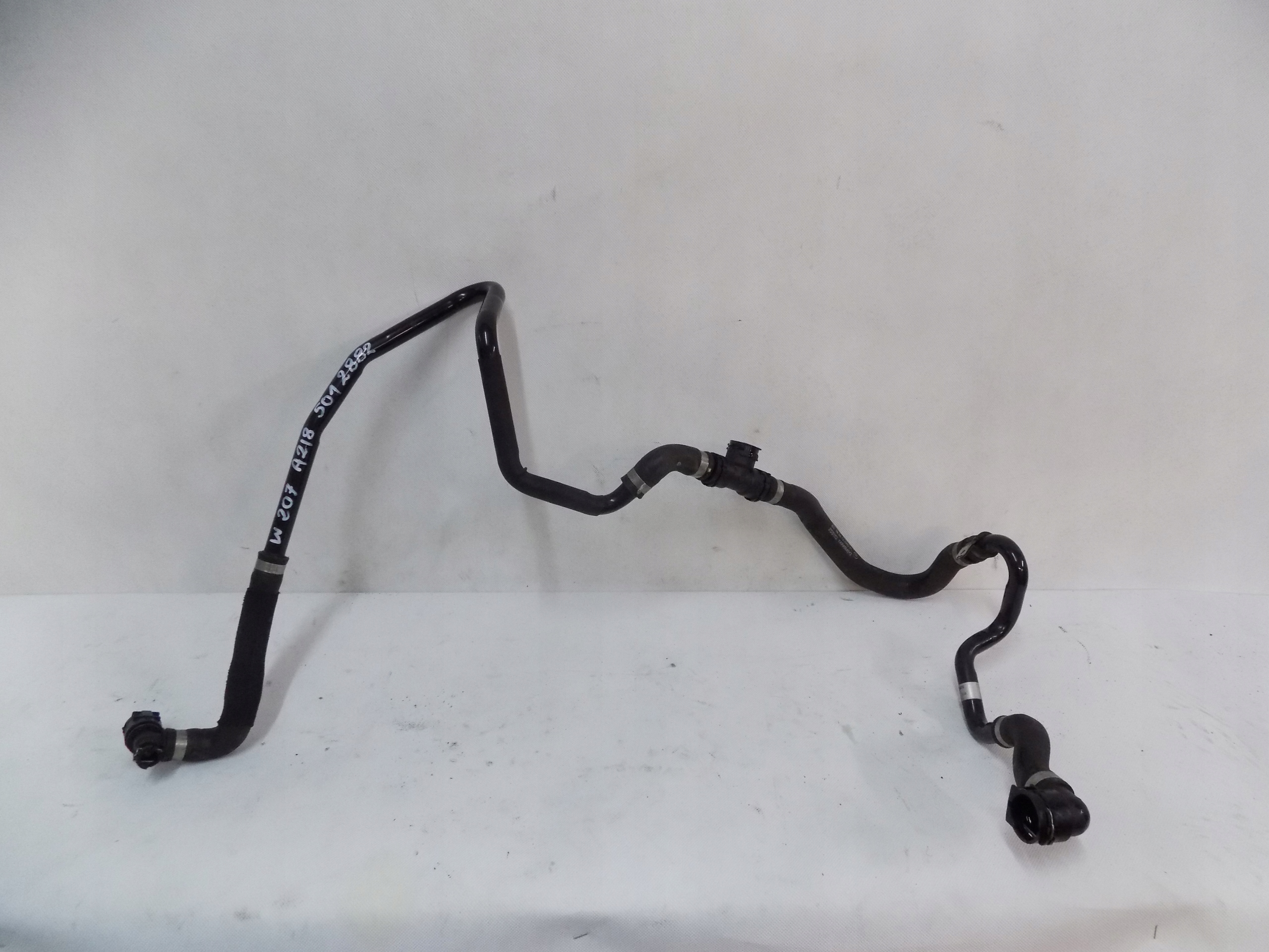 MERCEDES W207 W212 шланг для води A2185012882