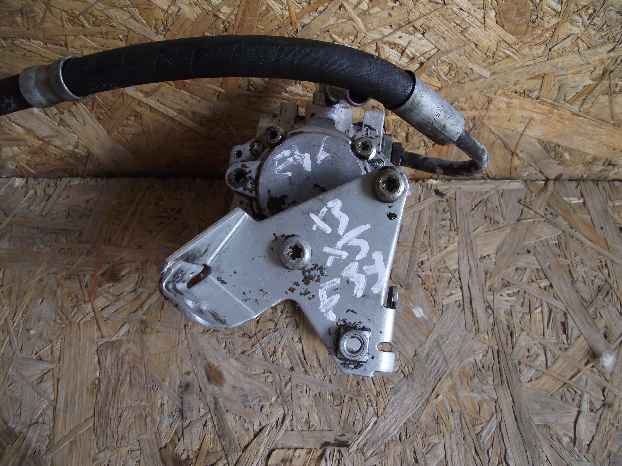 Муфта помпы форд транзит. Насос гур бмв х5 е53. Гур м30. Насос гур bmw x5 2008 e70 48. Насос гура бмв х1.