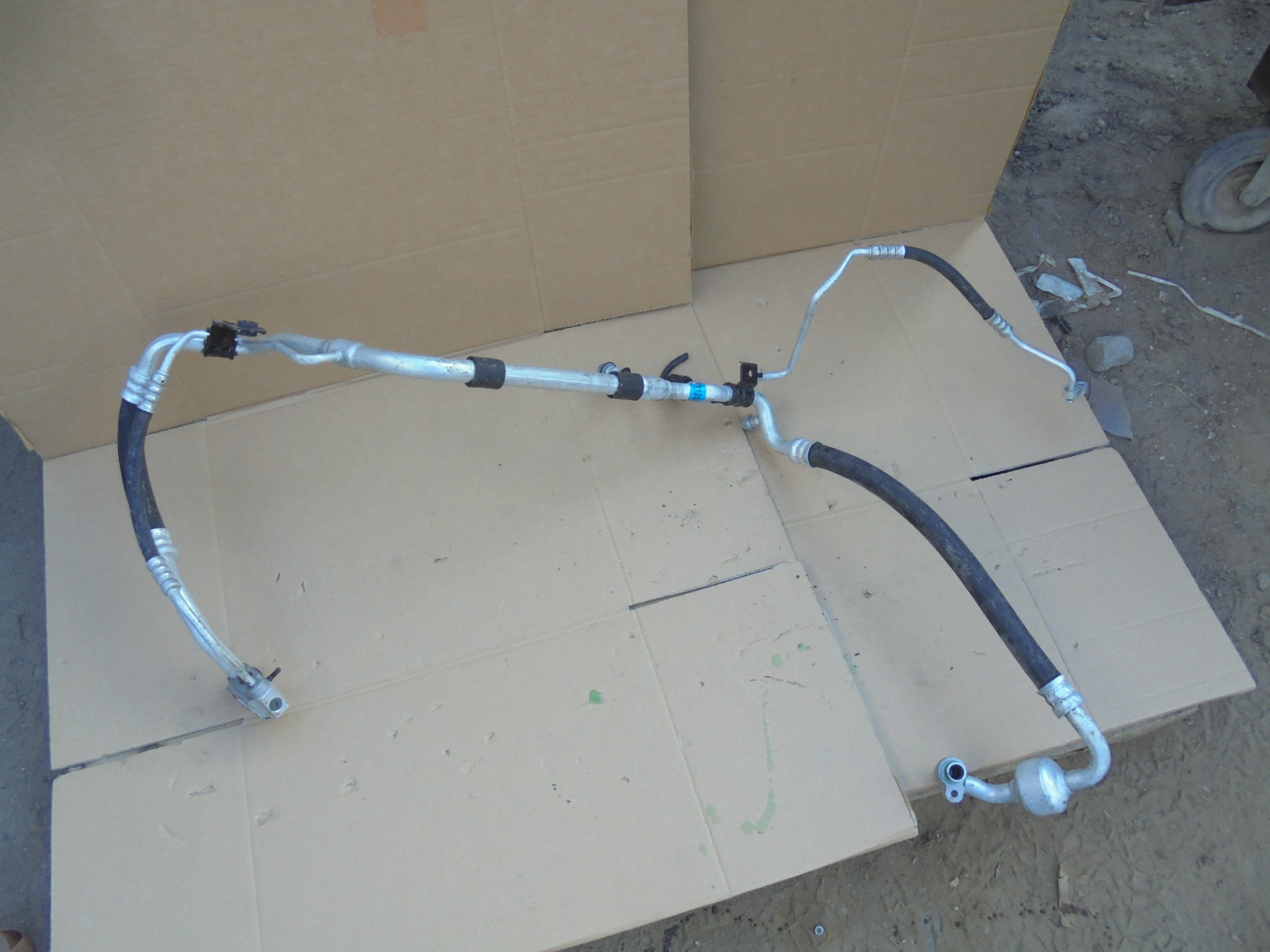 KIA SPORTAGE IV TUCSON ДРОТИ КОНДИЦІОНЕРА 1.7