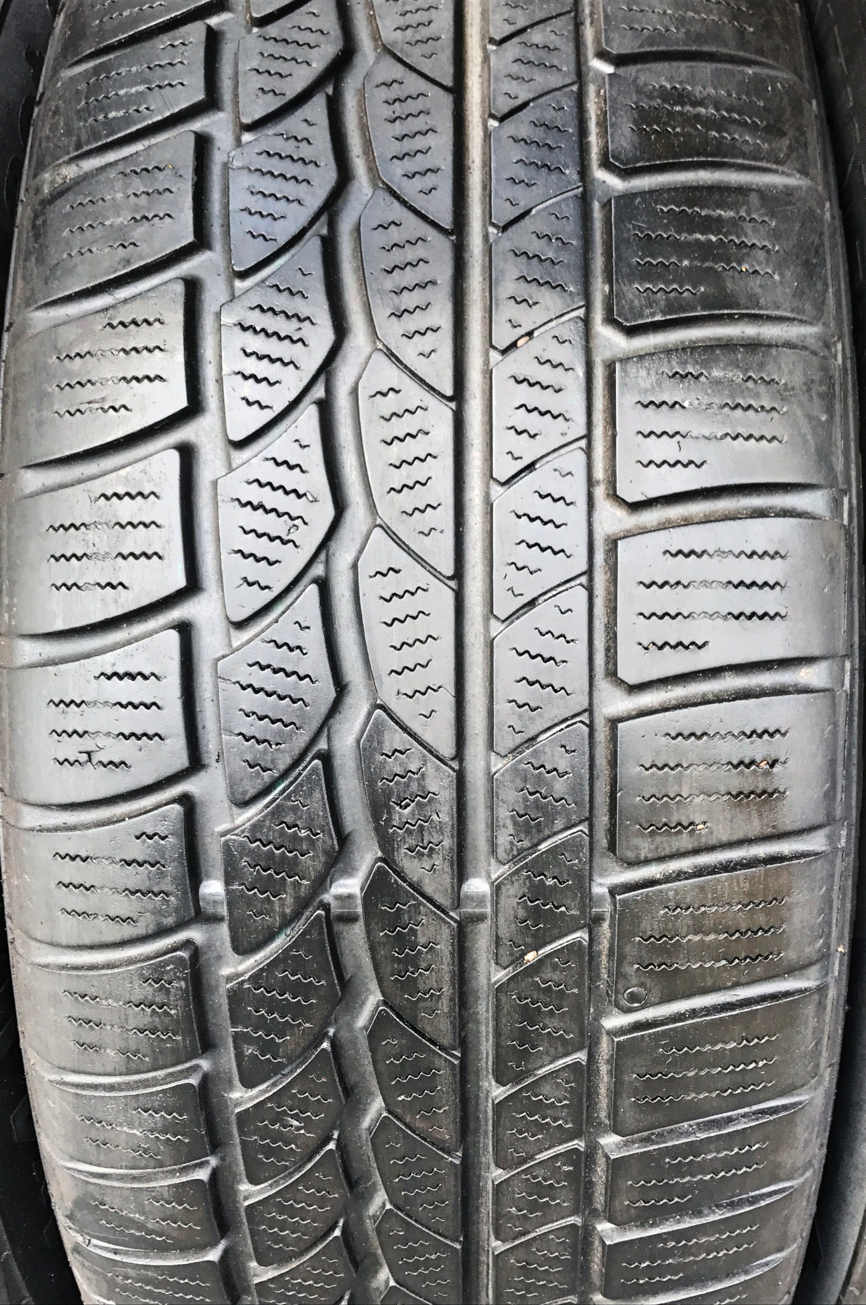4x 255/55R18 CONTINENTAL 4x4 WINTER RSC 109H ZIMA Hałas zewnętrzny 73 dB