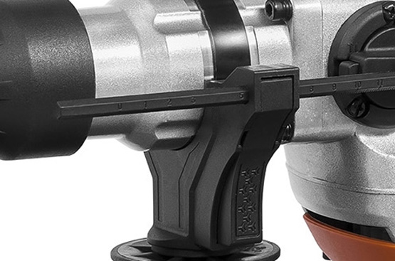 Młot udarowy Młotowiertarka DAEWOO DAH 1050 Energia udaru 4.2 J