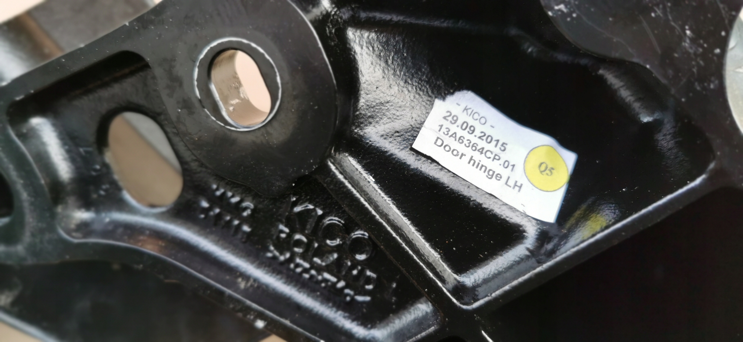 HALTER SCHARNIER TÜR LINKS MCLAREN 570S