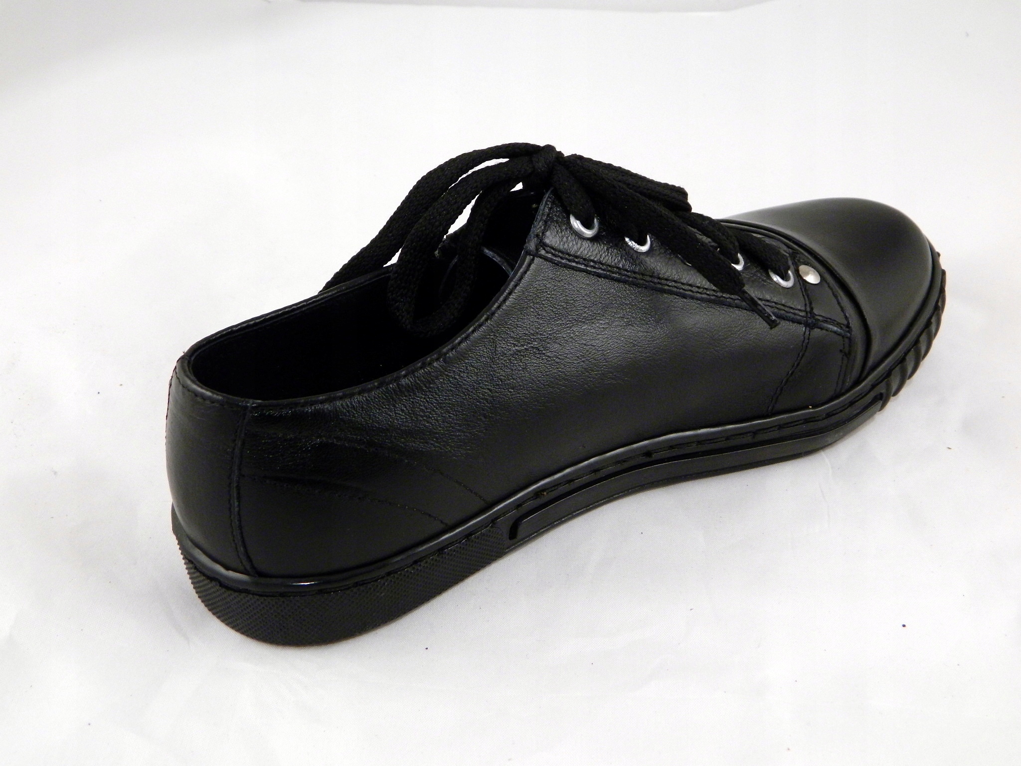 TRAMPKI ZE SKÓRY NATURALNEJ ZAMEK PRODUKT POLSKI Model MOS-211