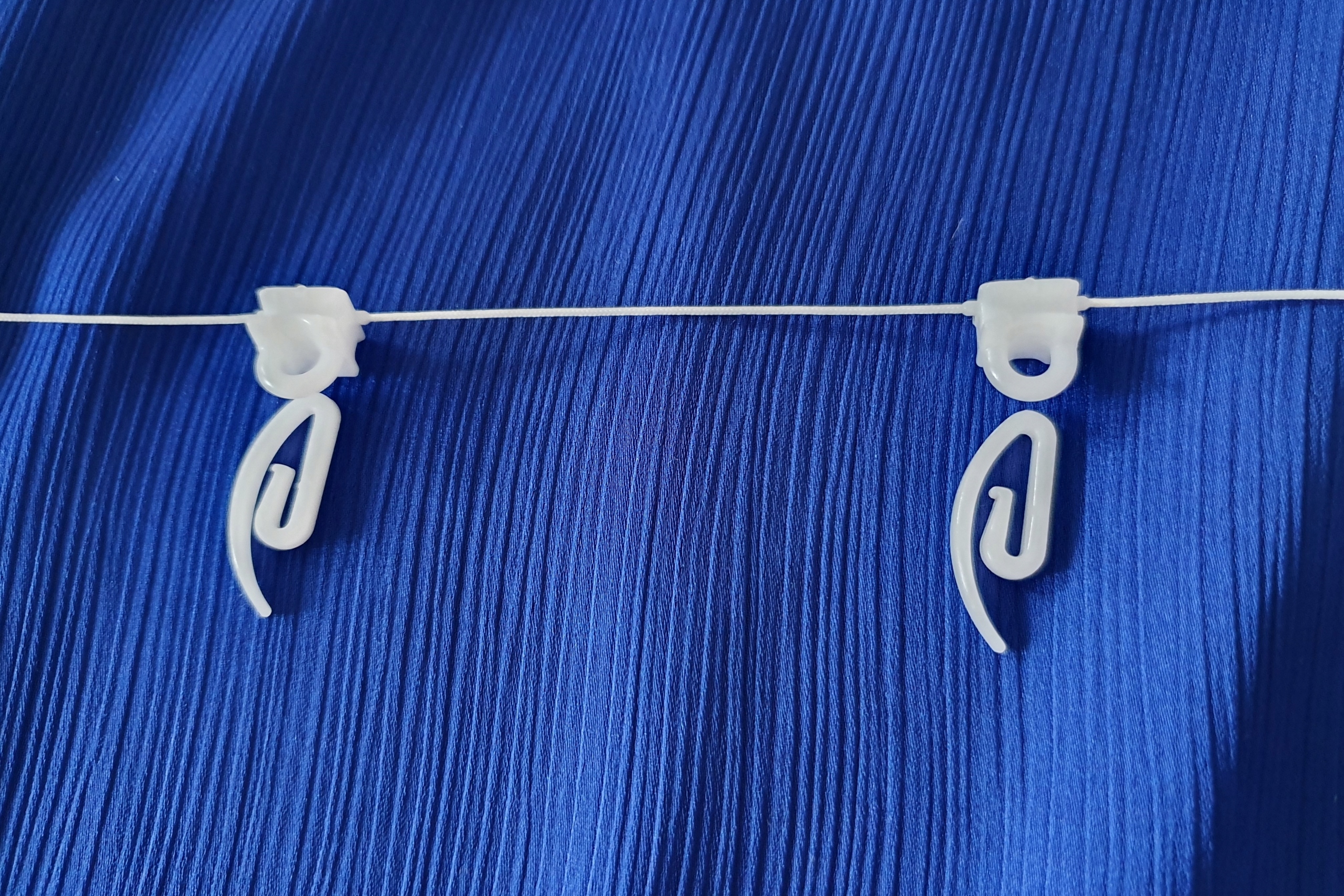 Ślizgi Agrafki system wave co 8cm fale do szyn alu Marka inna