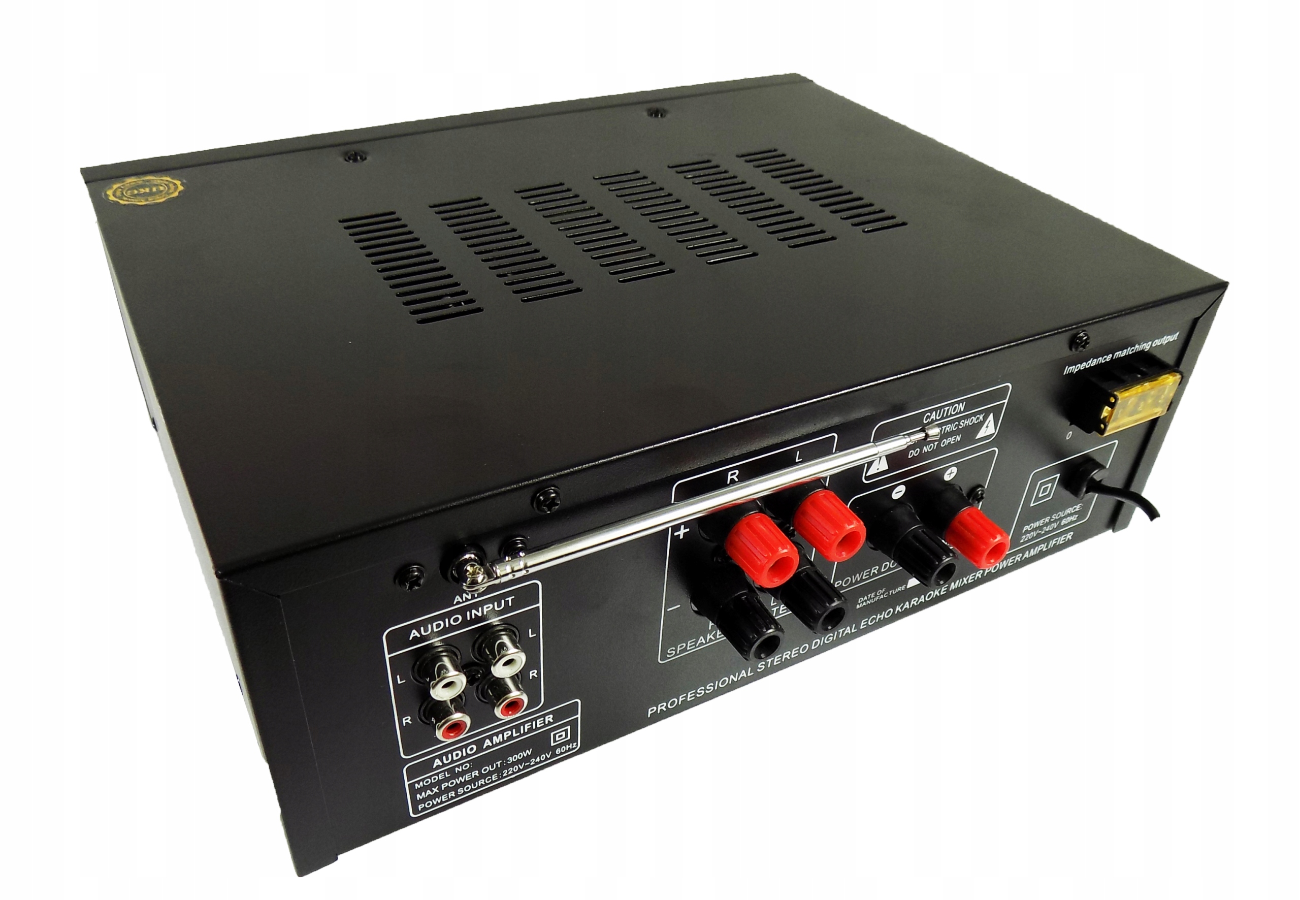 WZMACNIACZ AMPLITUNER STEREO BLUET MP3 FM PILOT Moc wyjściowa 4Ω 300 W