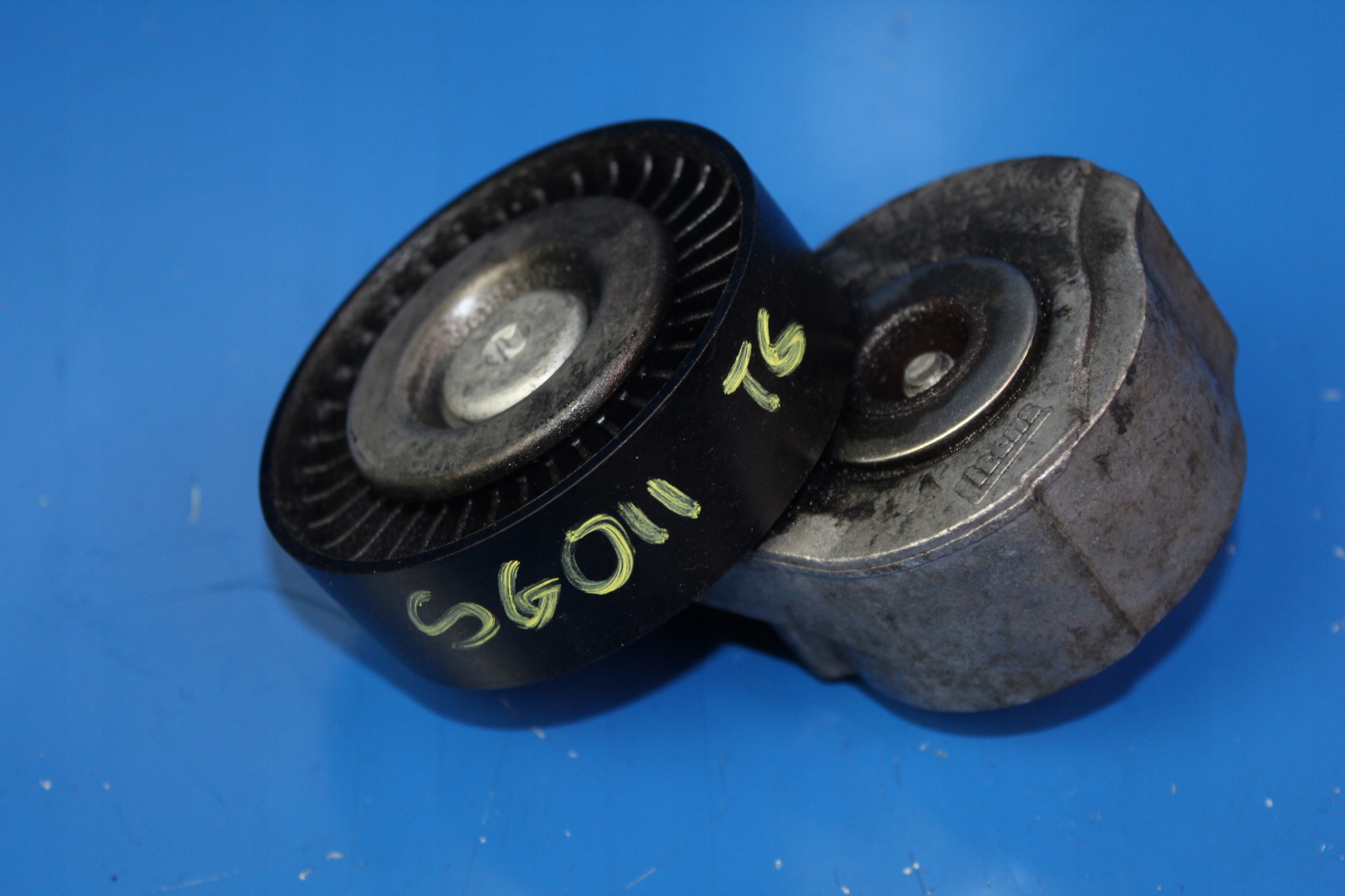 VOLVO S60 II V60 XC60 3.0 T6 304K NAPINACZ PASKA