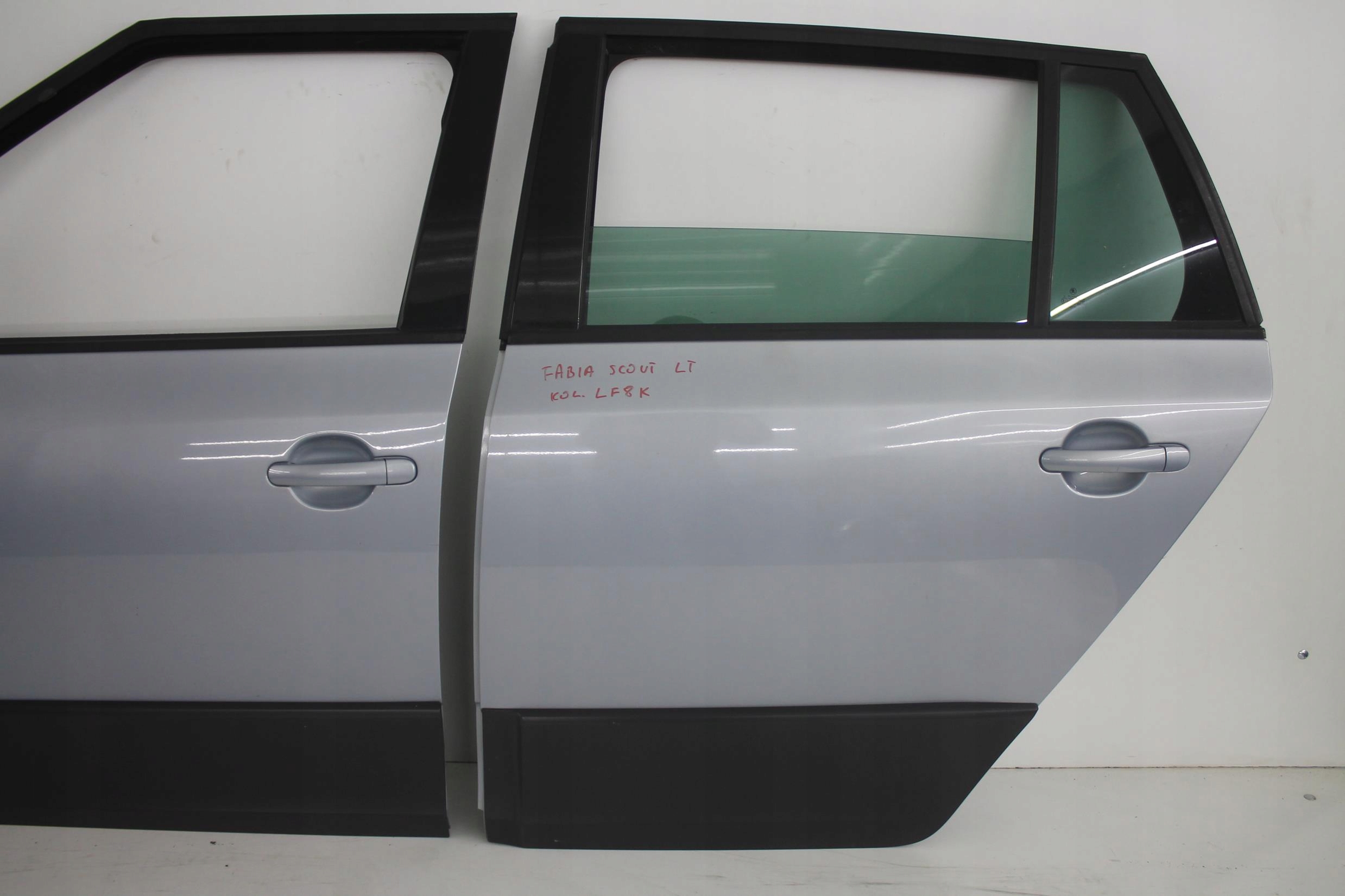 датчики открывания дверей шкода фабия 1 поколения. разборка двери шкода фабия 2008. обшивки двери шкода фабия 1 с электро стеклоподъемником. задняя дверь шкода фабия. тросик замка двери skoda fabia 2.