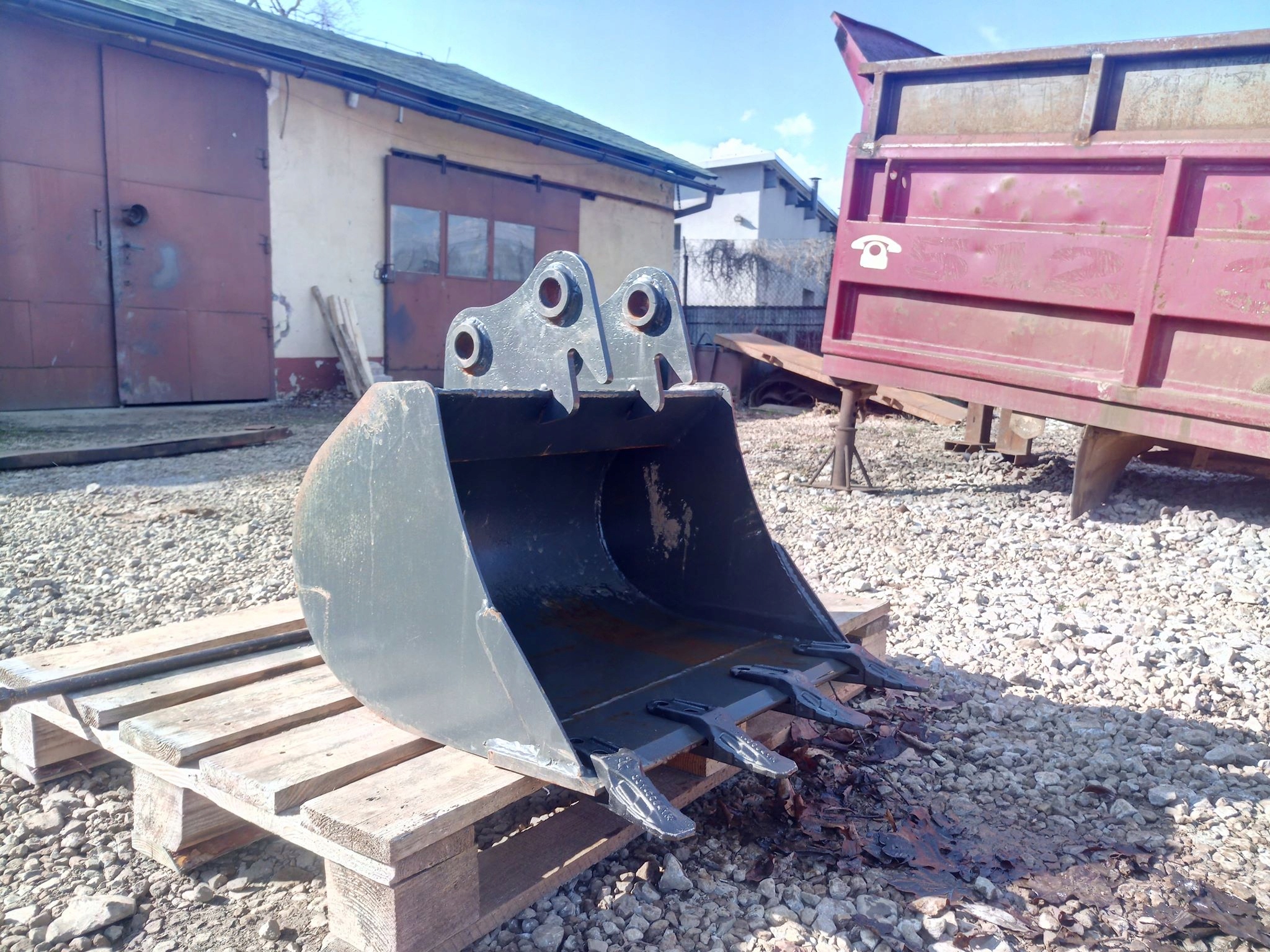 Cat600mm35 - Ложка 600 мм 3,5 т для мини-экскаватора CAT 302