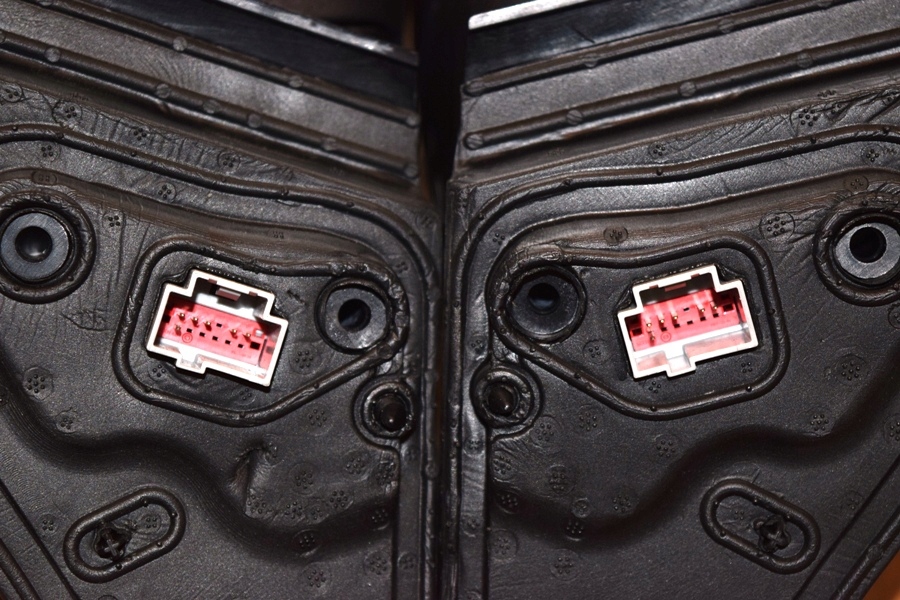 LUSTERKO LEWE PRAWE 6PIN FORD FOCUS MK4 IV ROK2019 Kolor srebrny