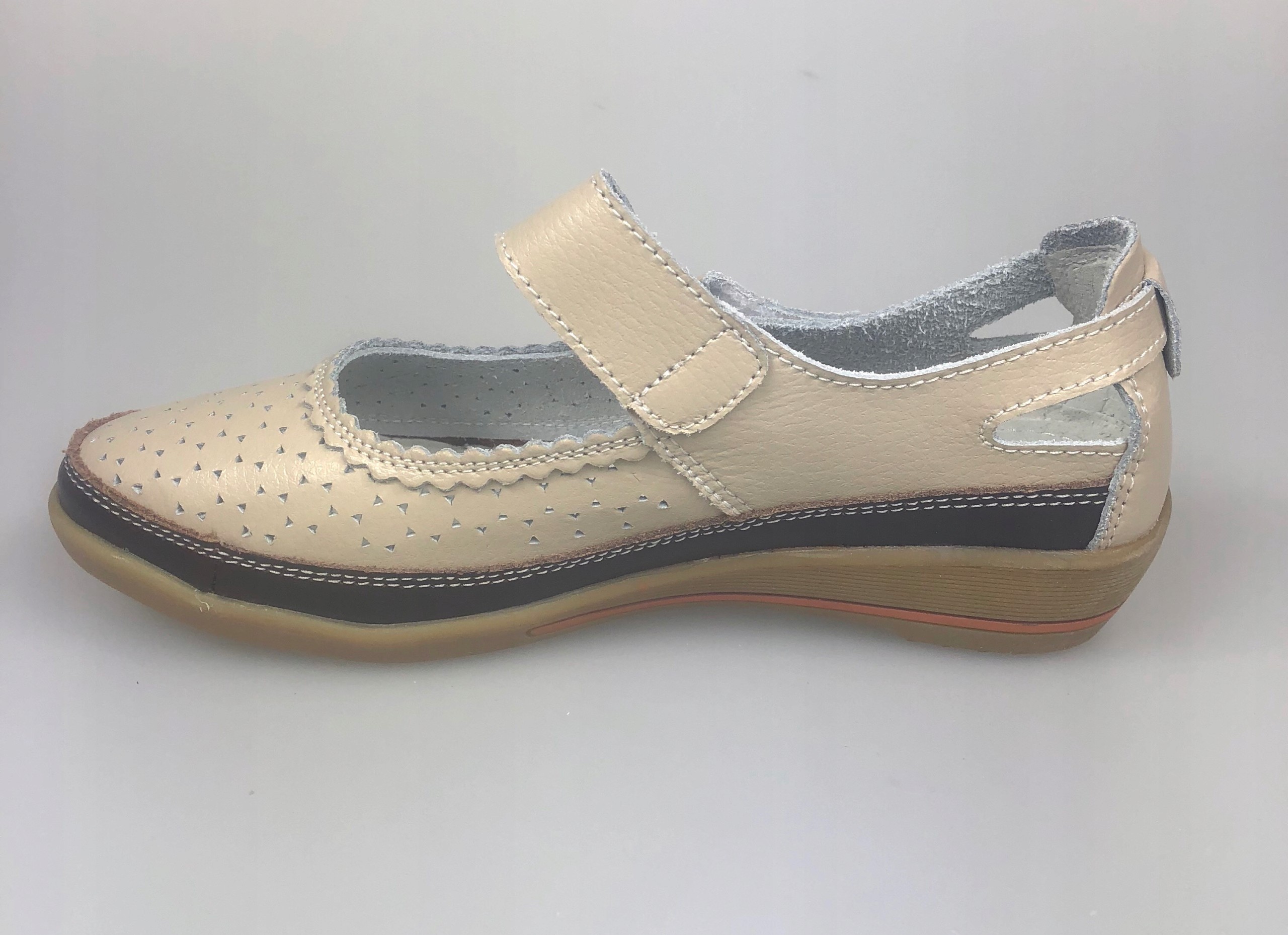 VINCEZA PÓŁBUTY DP019/17 BEŻ r37 Marka VINCEZA