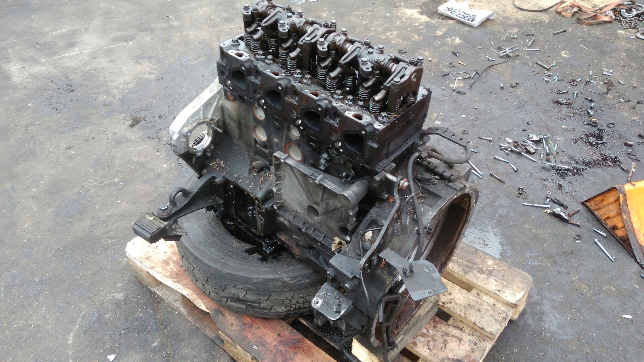 SŁUPEK SILNIKA MAN TGL 180 210 EURO 3 2.000 ZŁ