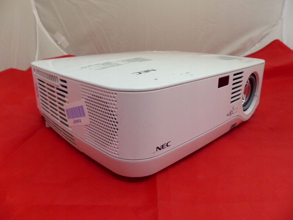 PROJEKTOR RZUTNIK NEC NP305 FULL HD 2200 ANSI Marka NEC