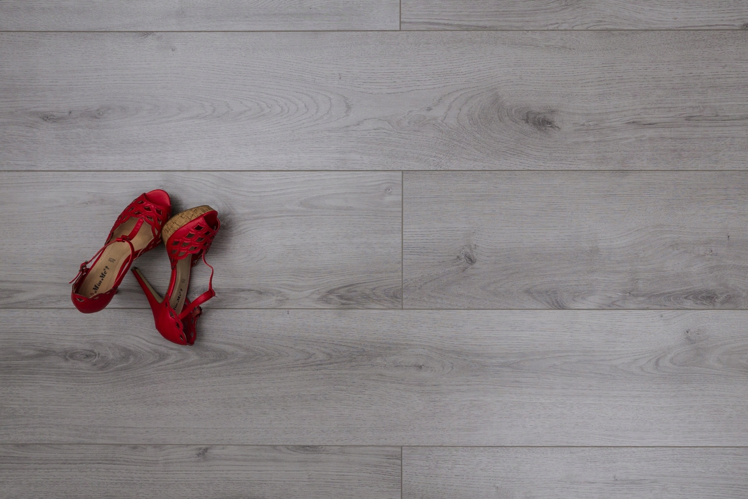 PANELE PODŁOGOWE KRONOTEX AC4 8MM SZER 24CM V4 Jednostka sprzedaży m2