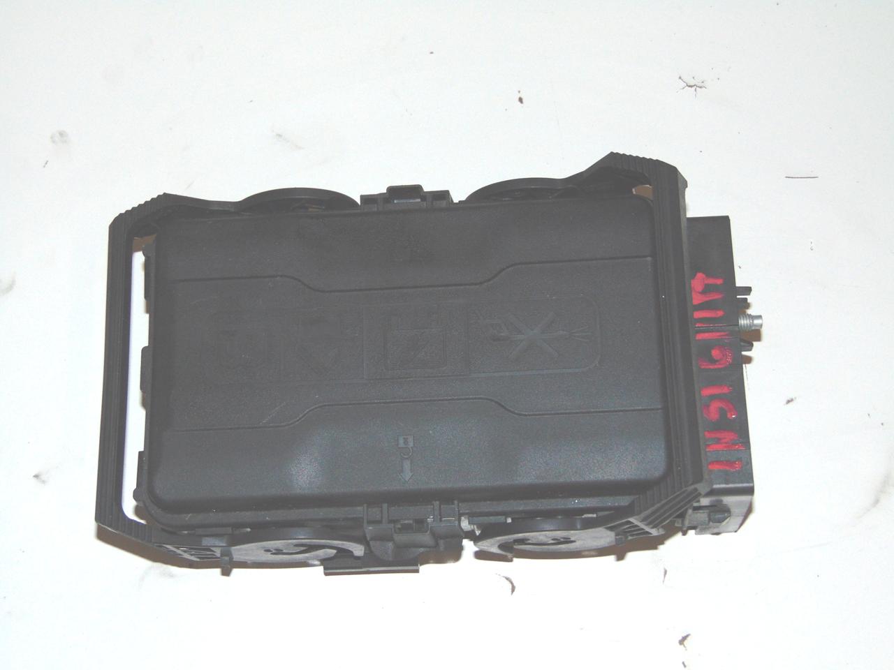 Skrzynka bezpieczników OPEL INSIGNIA B 2,0 CDTI