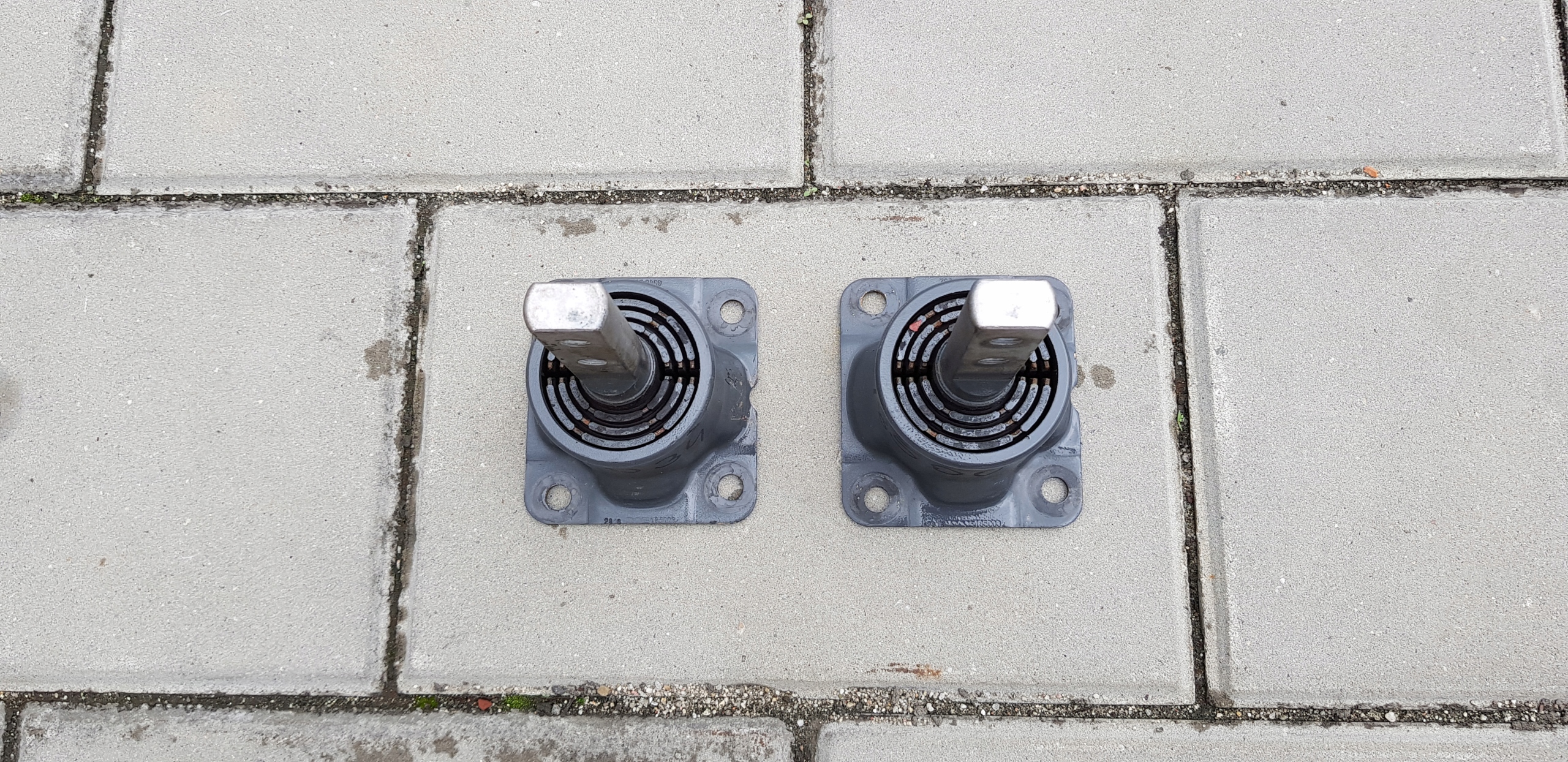 DAF XF 106 ВИБРОГАСИТЕЛЬ ПОДУШКА 1850032